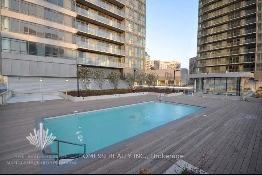 65 Bremner Boulevard, #1404