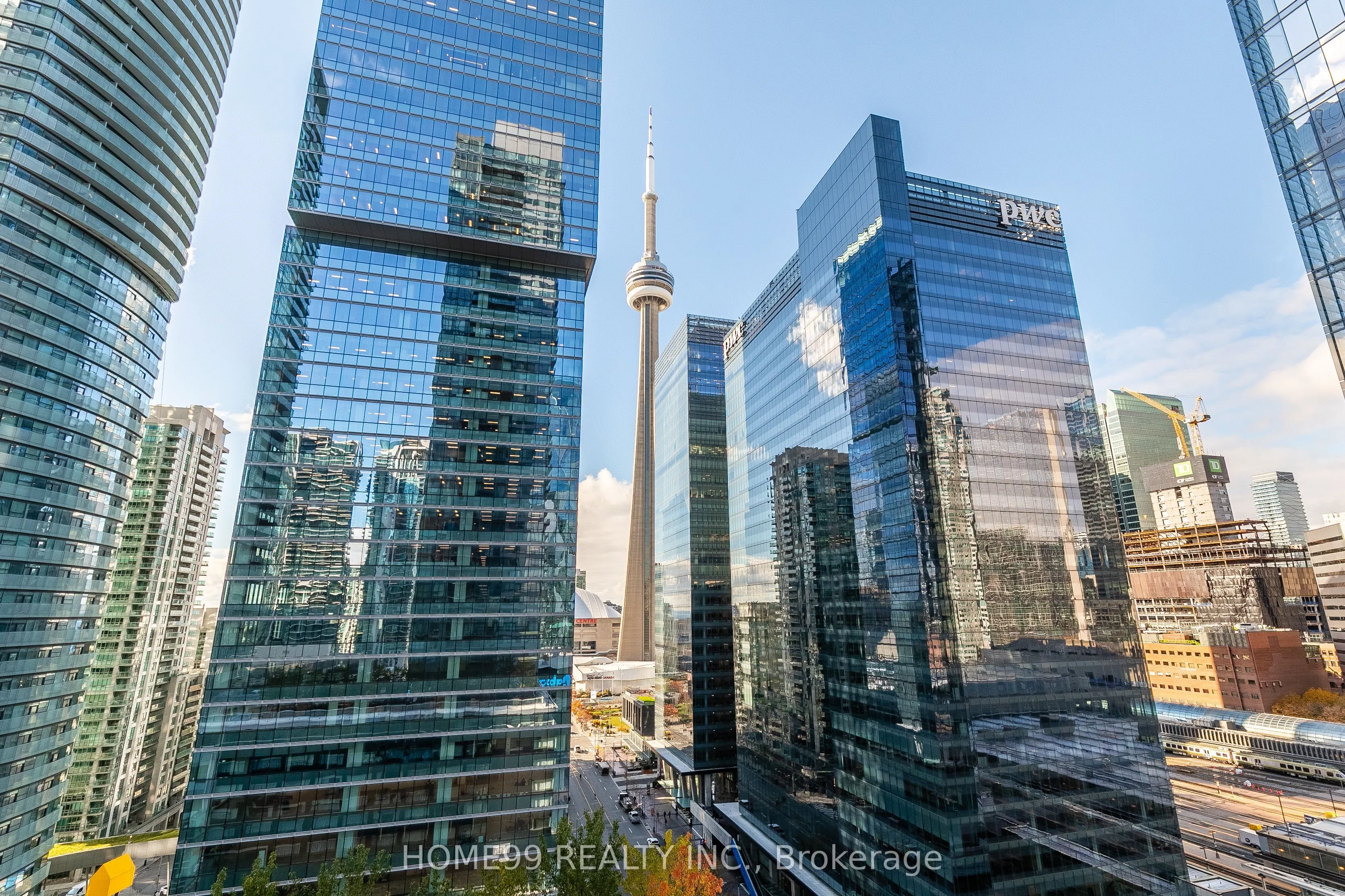 65 Bremner Boulevard, #1404