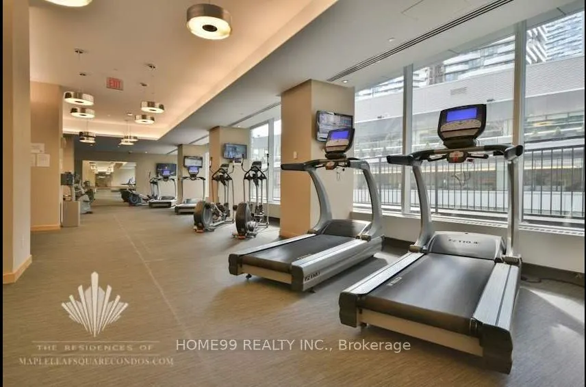 65 Bremner Boulevard, #1404
