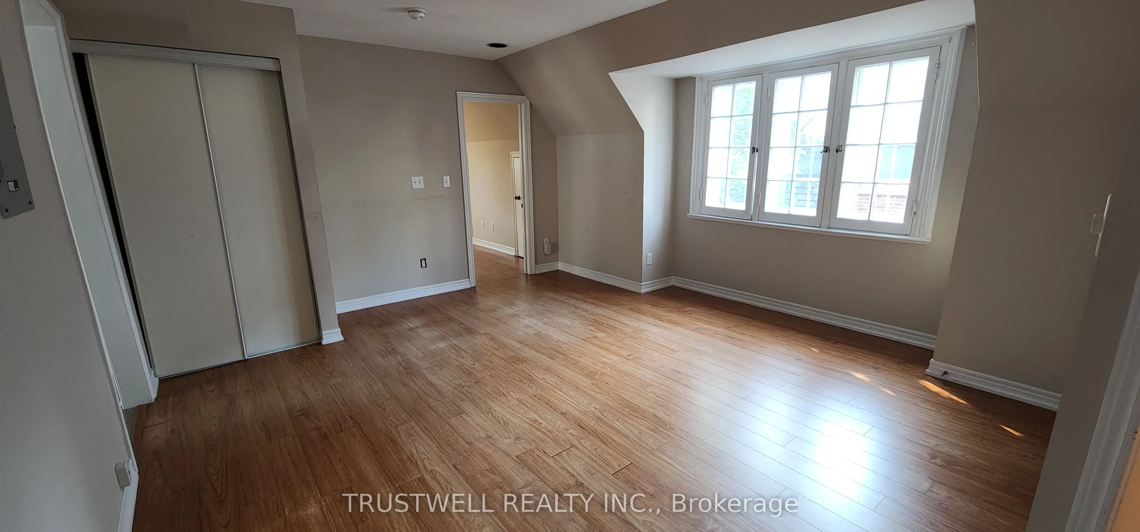228 St George Street, #7