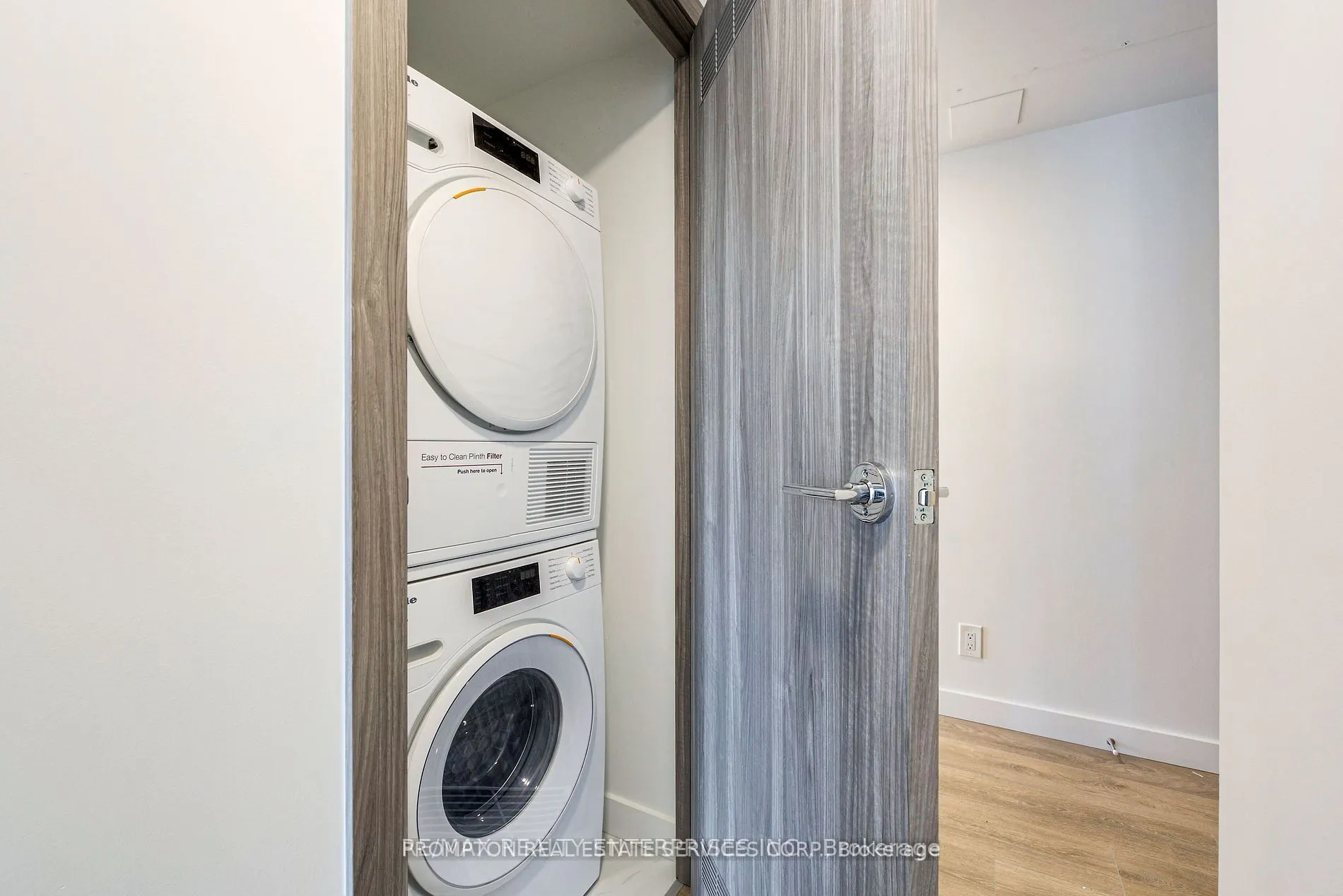 38 Widmer Street, #3001