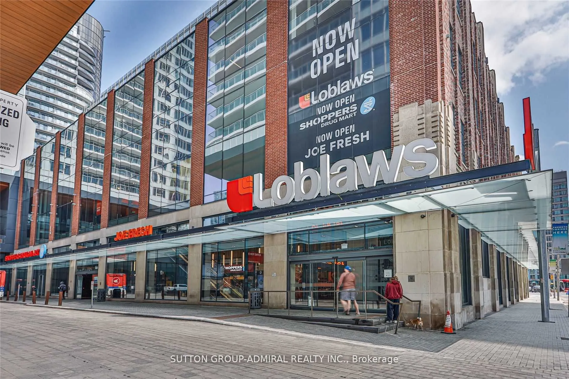 17 Bathurst Street, #615