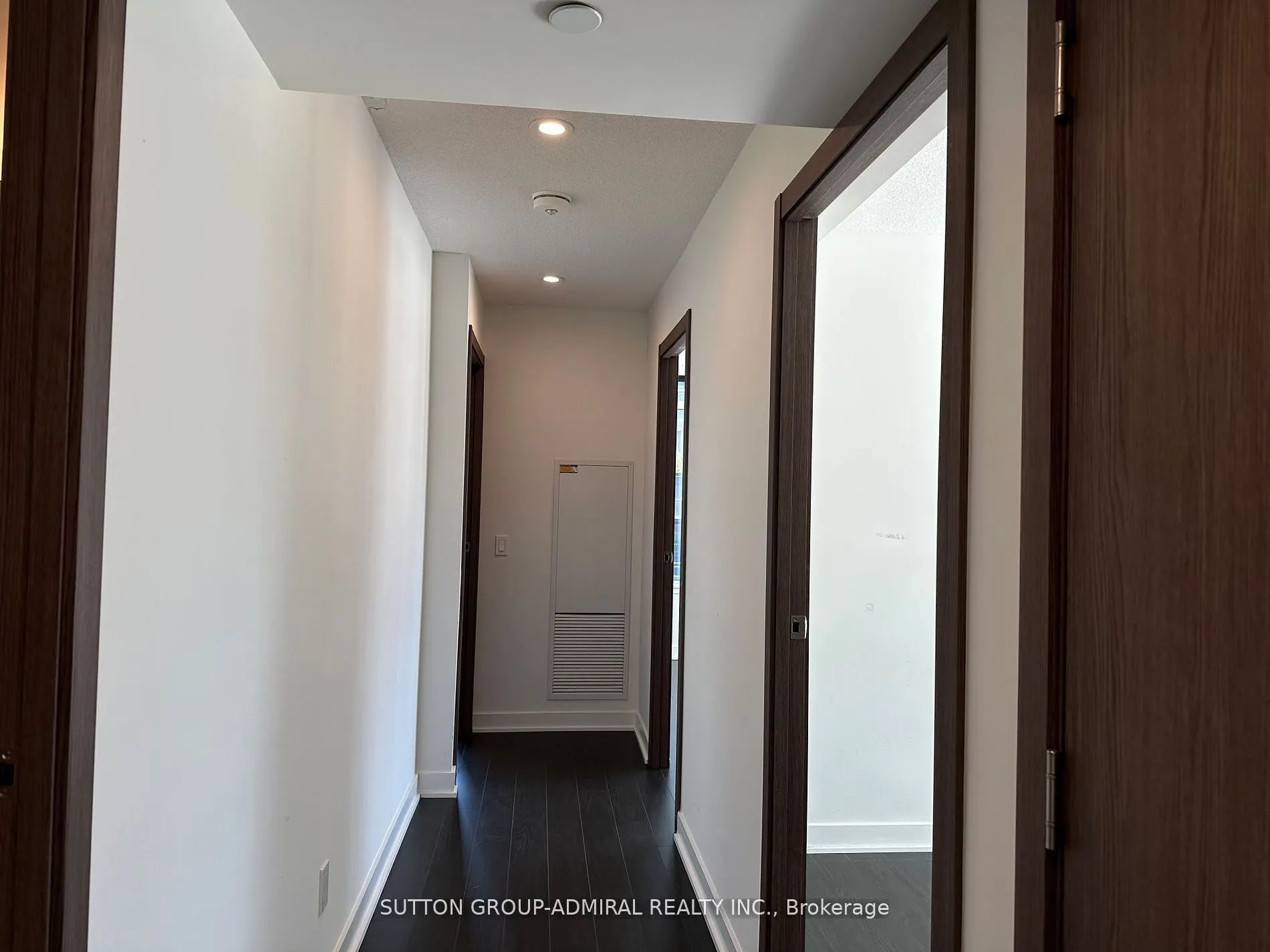17 Bathurst Street, #615