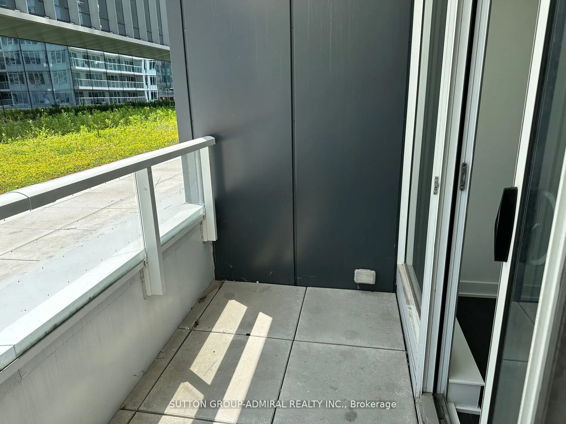 17 Bathurst Street, #615