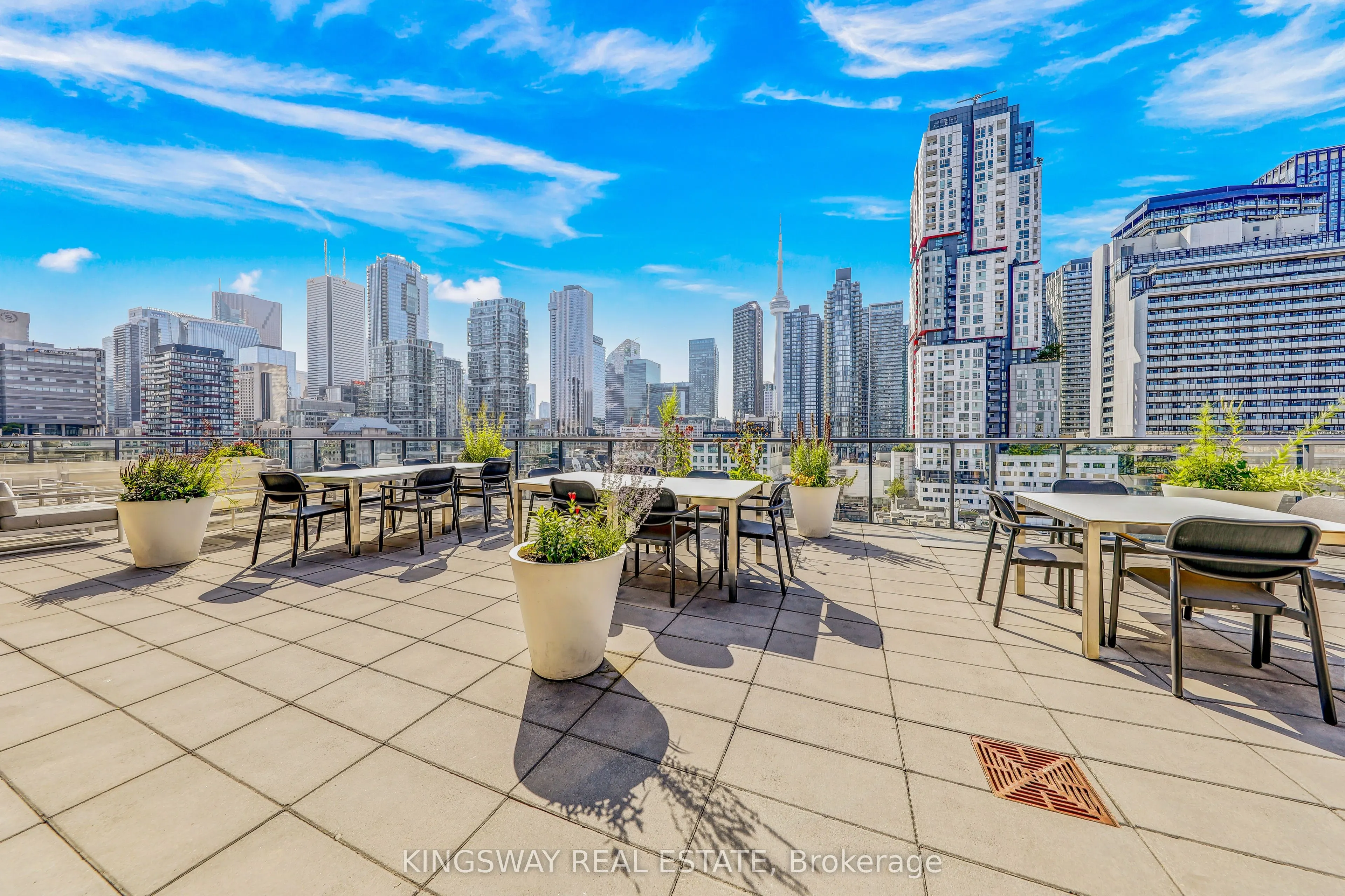 15 Beverley Street, #303