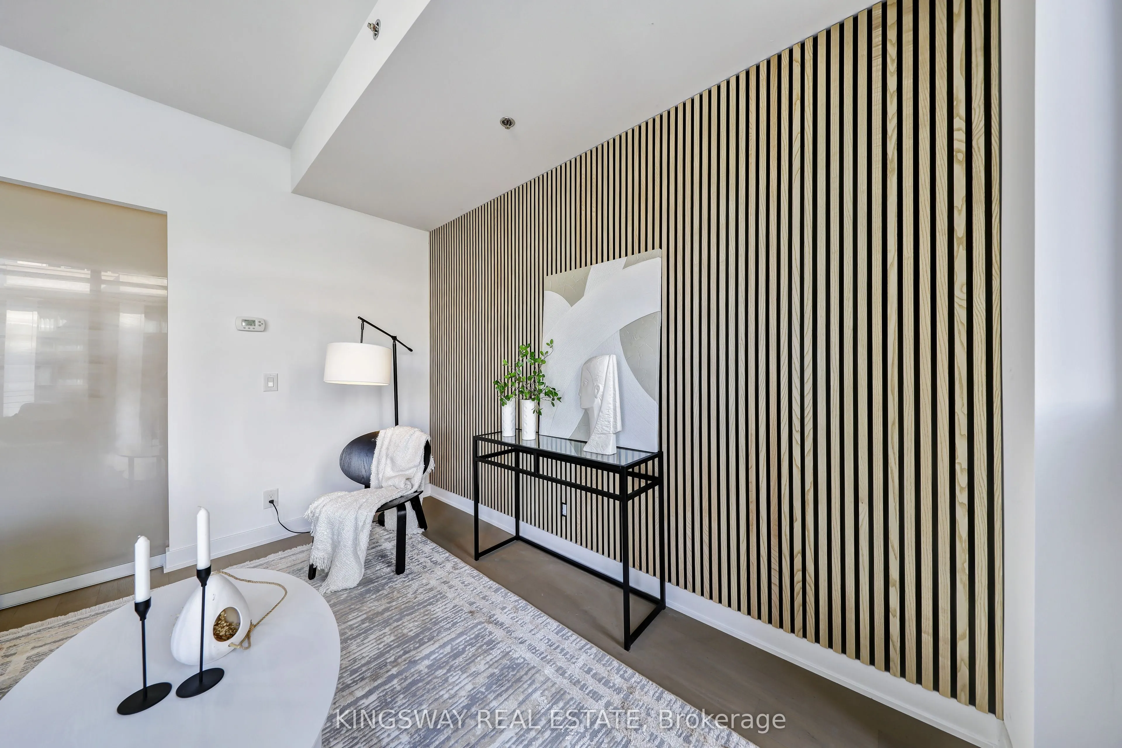 15 Beverley Street, #303