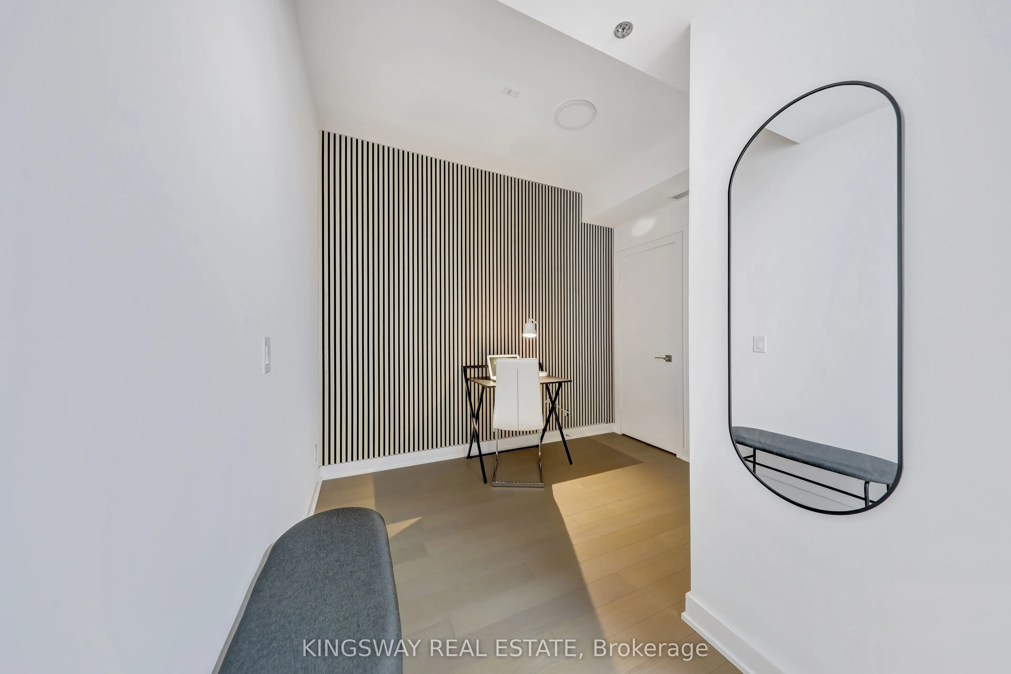 15 Beverley Street, #303