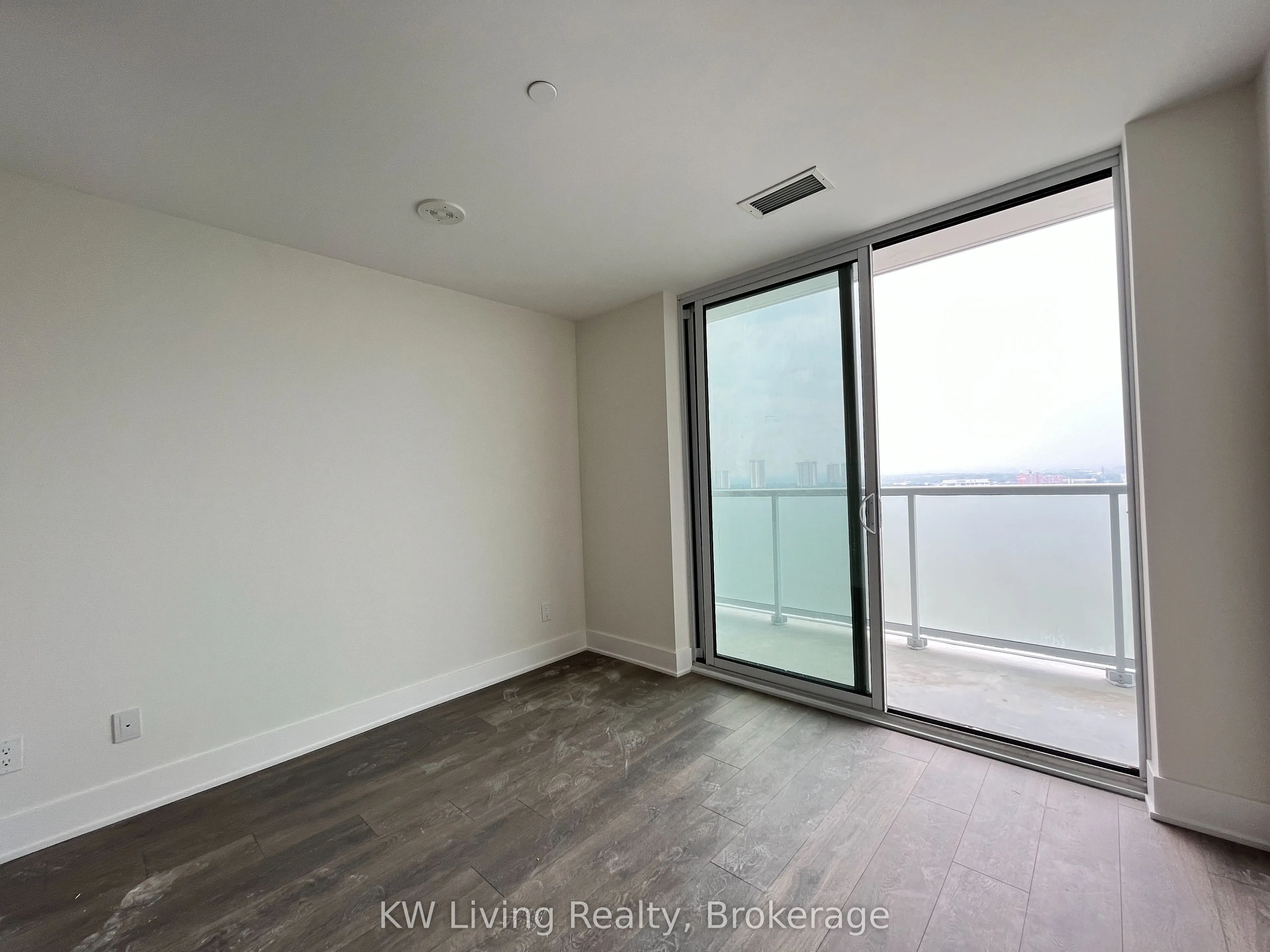 188 Fairview Mall Drive, #2206