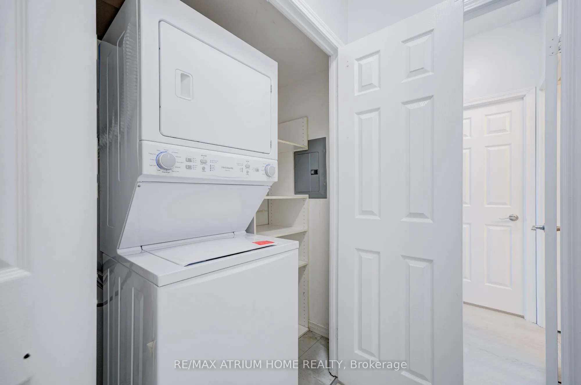 33 Empress Avenue, #3002