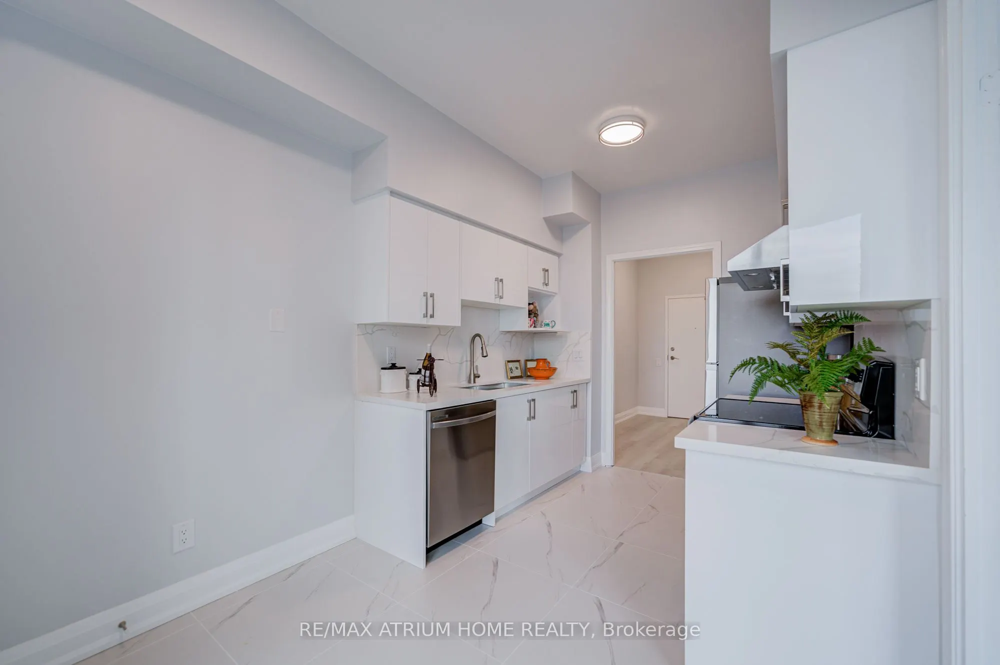 33 Empress Avenue, #3002