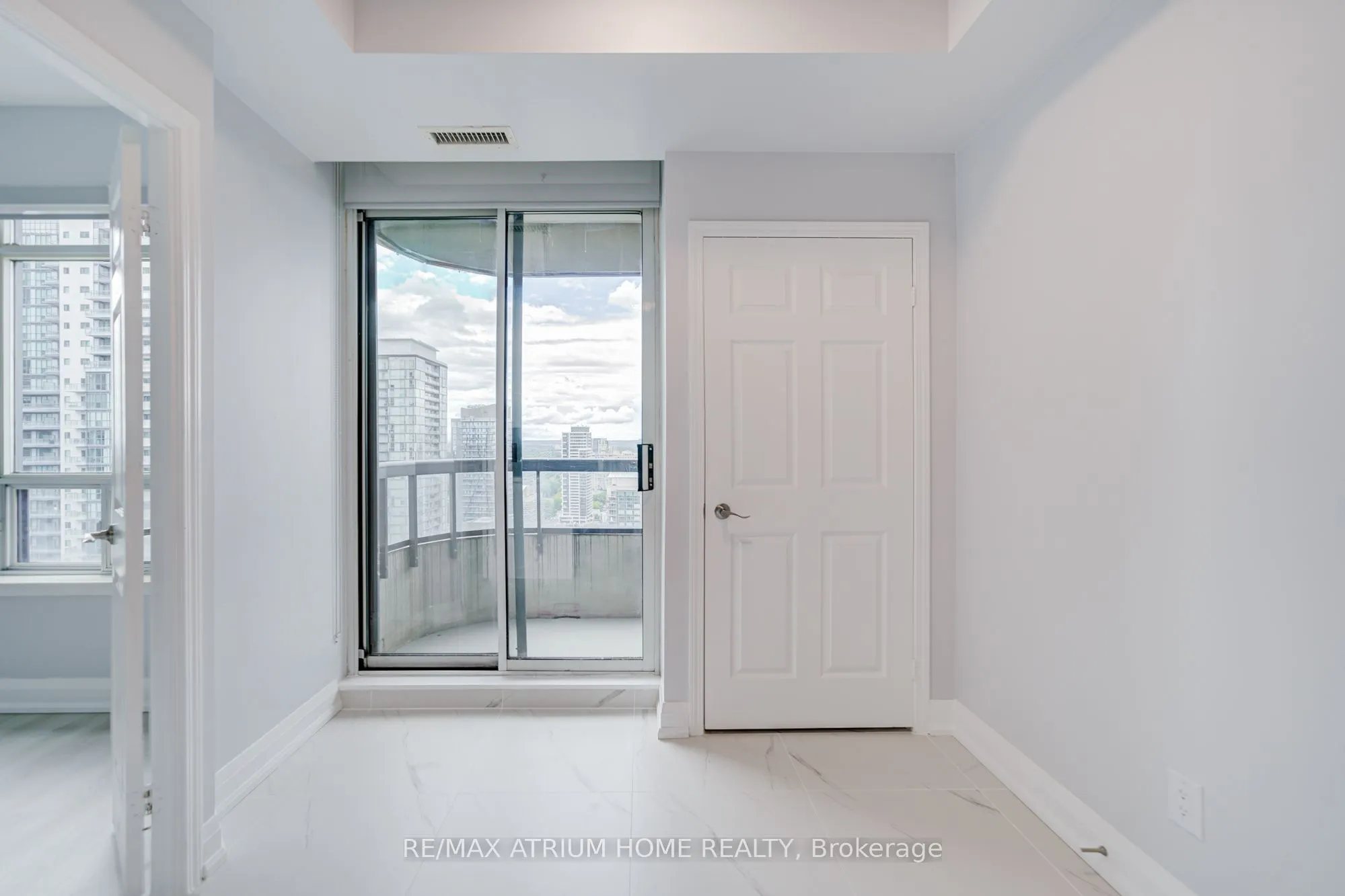 33 Empress Avenue, #3002