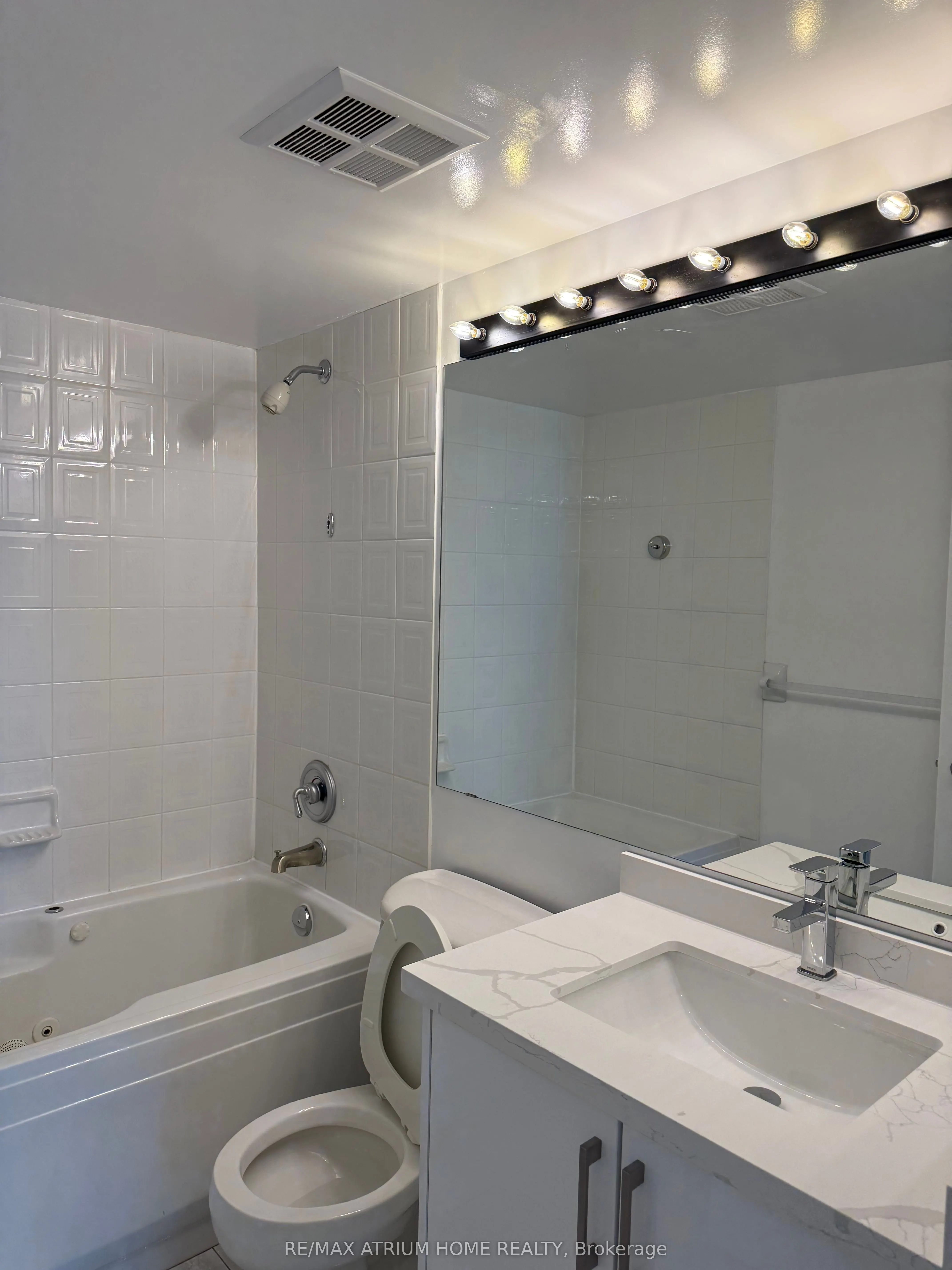 33 Empress Avenue, #3002