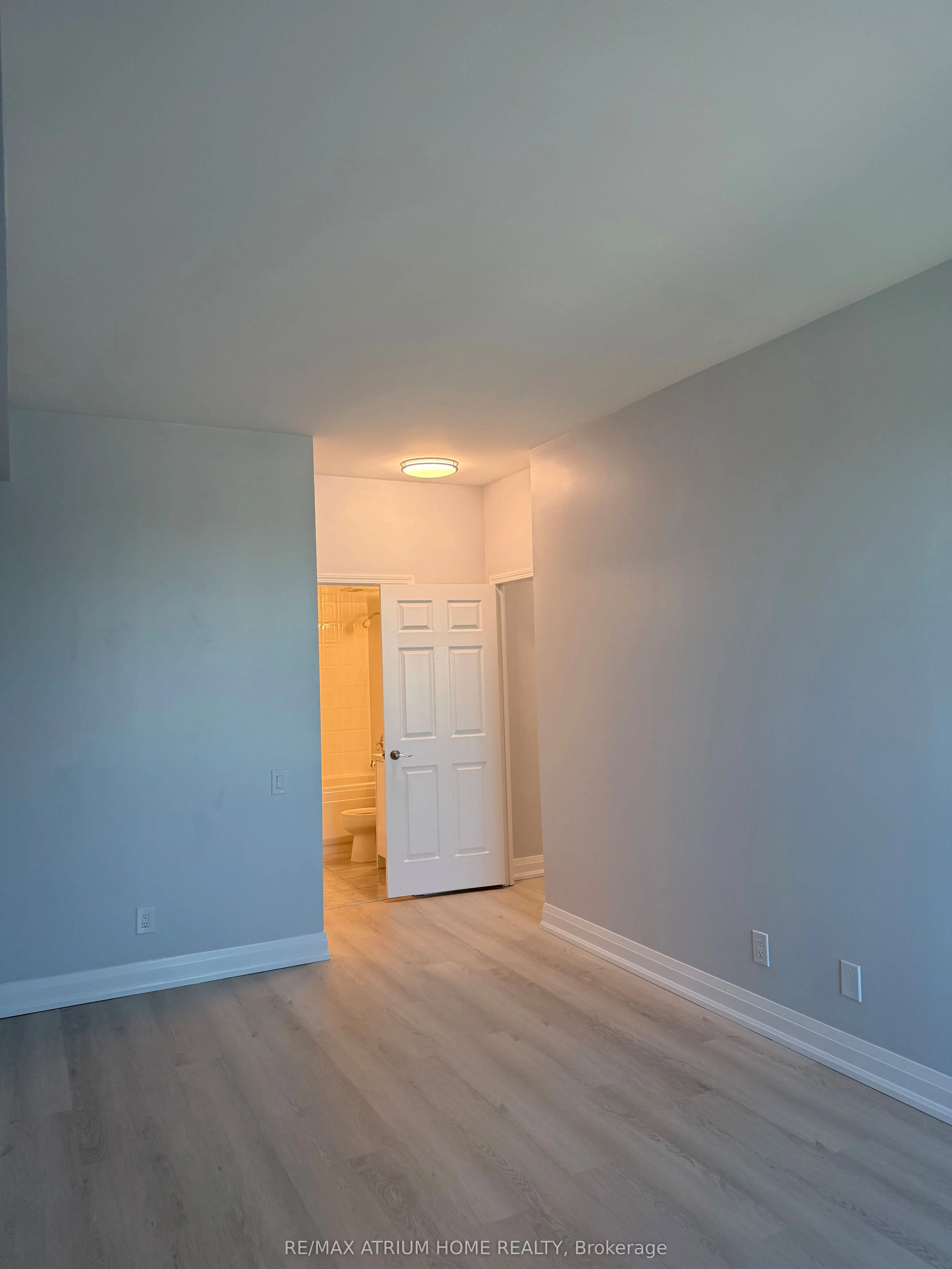 33 Empress Avenue, #3002