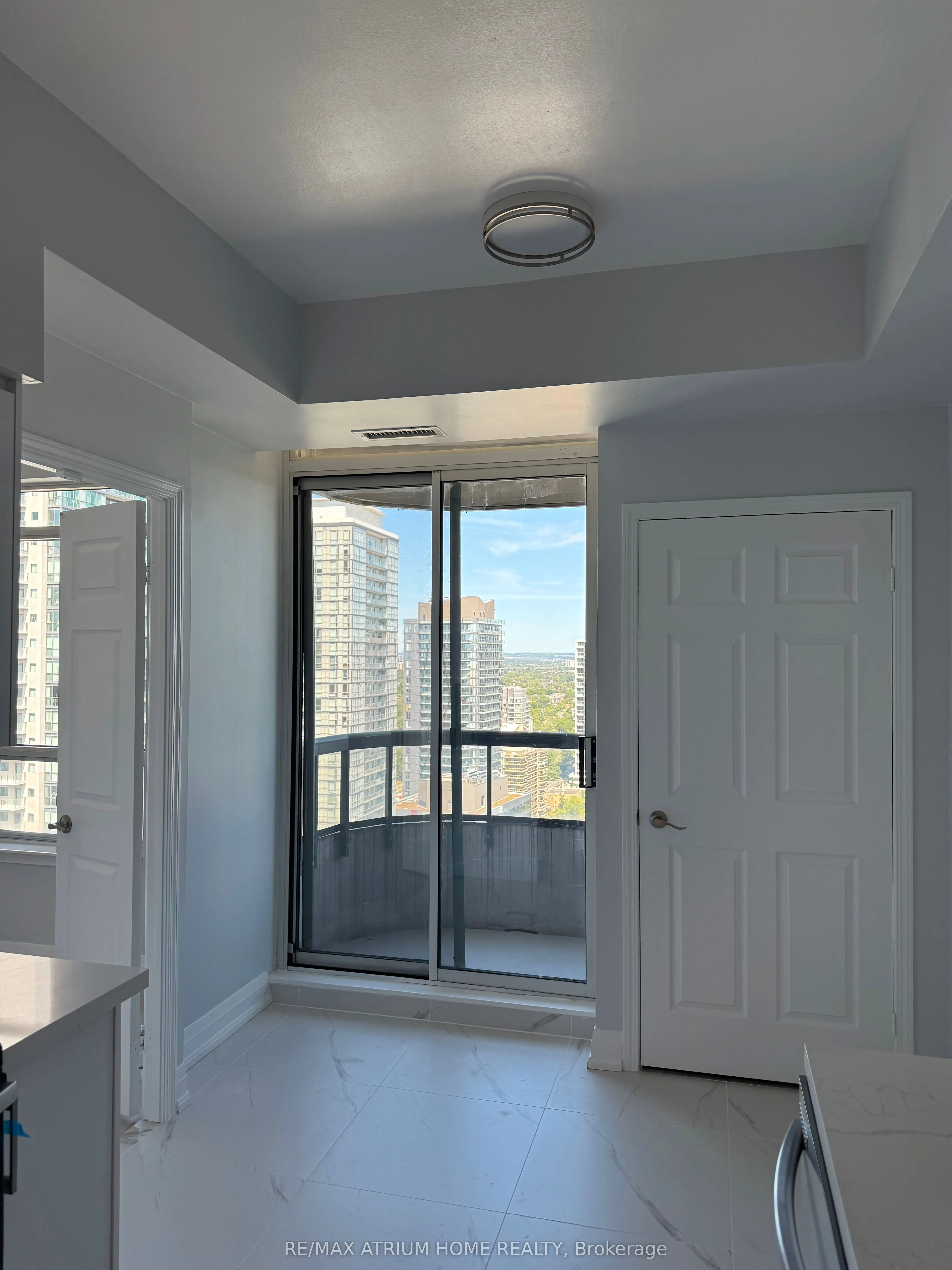 33 Empress Avenue, #3002