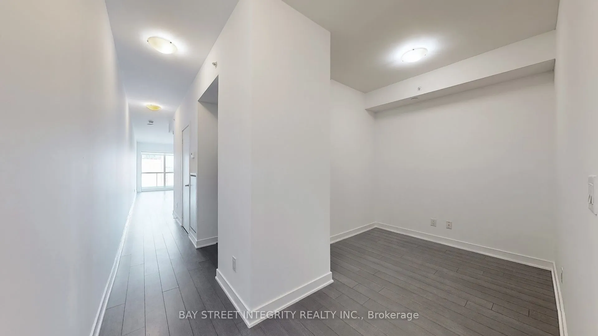 210 Simcoe Street, #2107