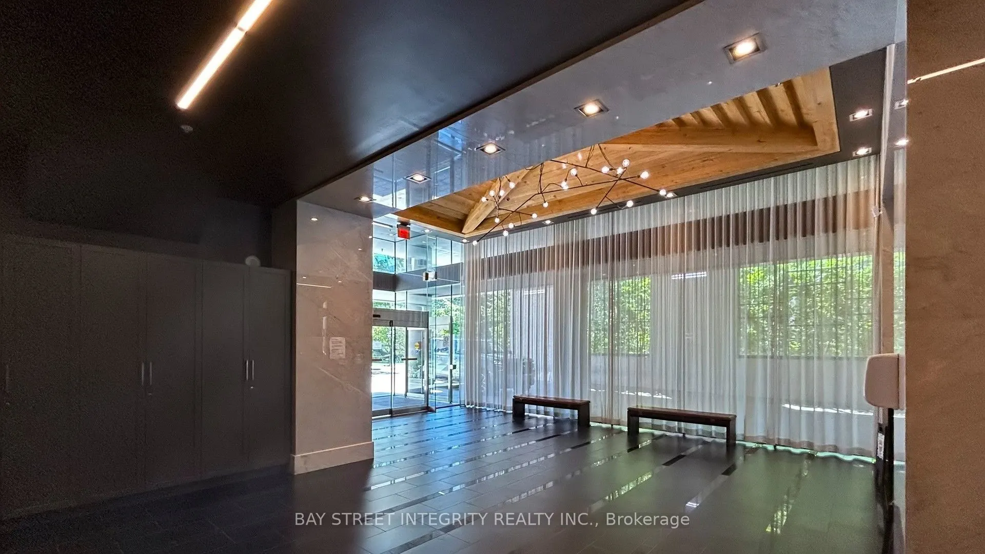210 Simcoe Street, #2107