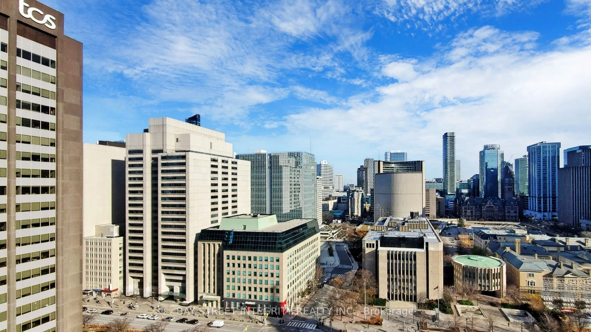 210 Simcoe Street, #2107