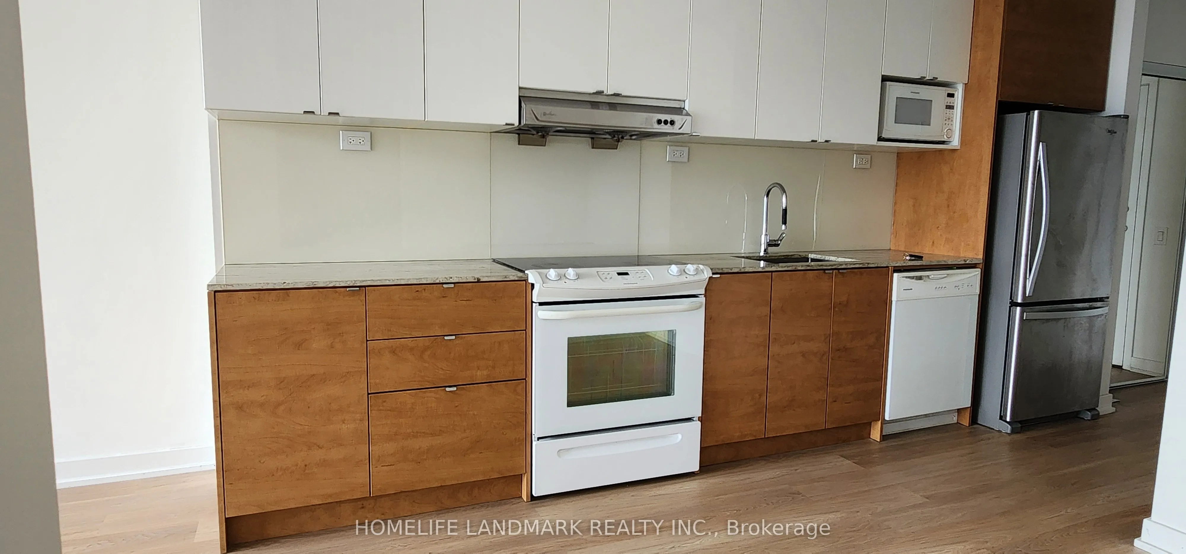 121 Mcmahon Drive, #2306