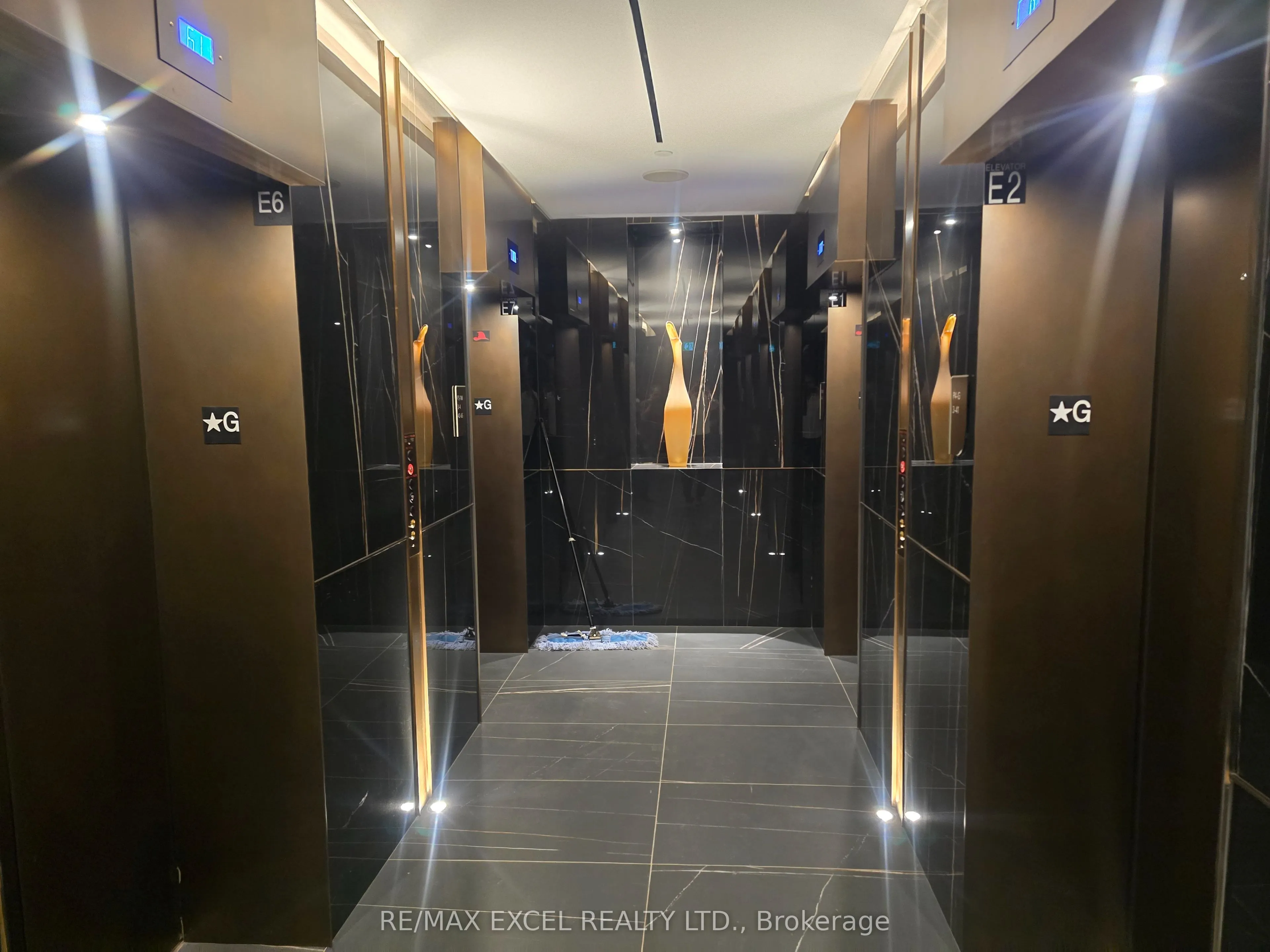 11 Yorkville Avenue, #6003