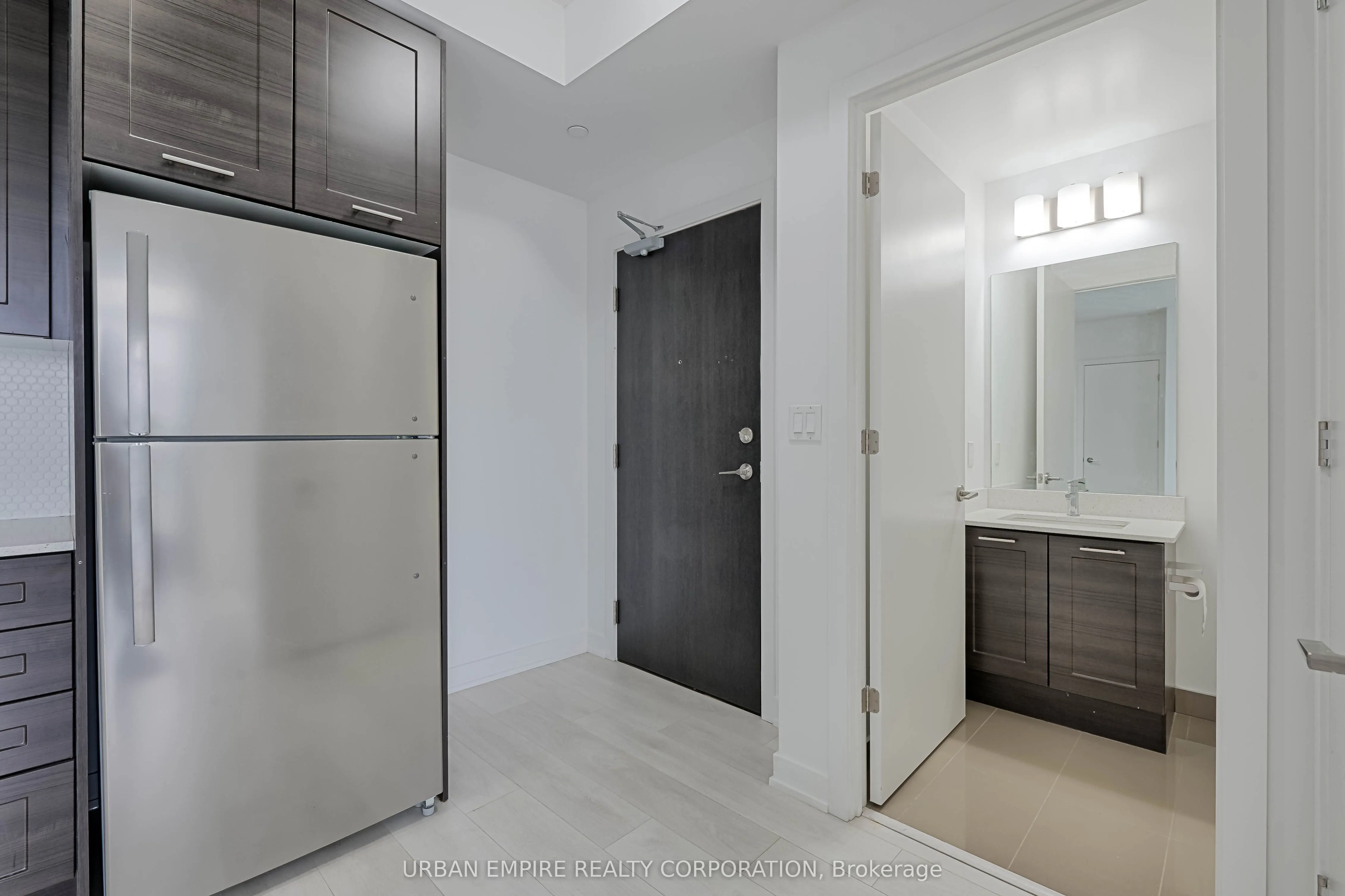 50 Bruyeres Mews, #913