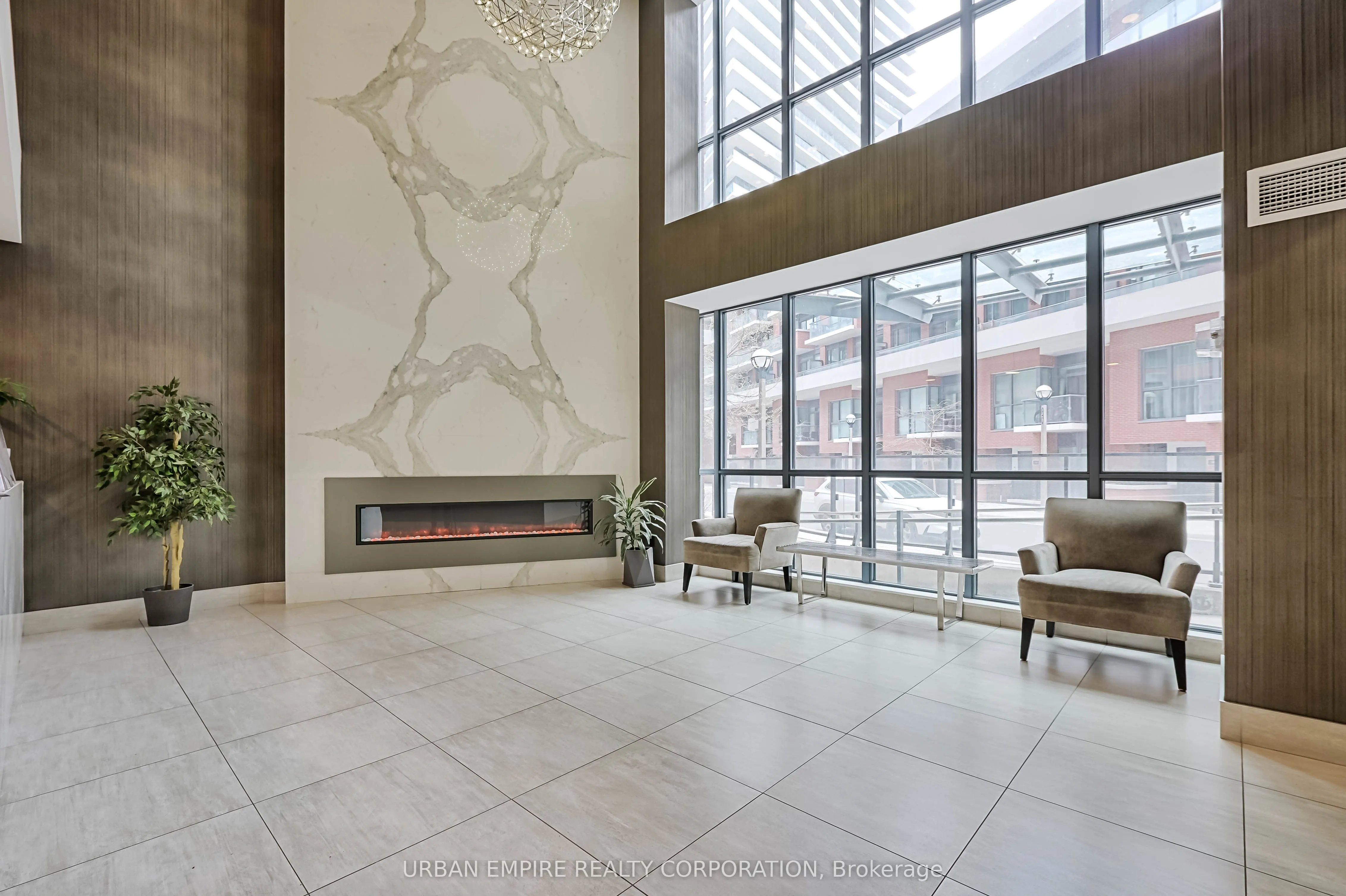 50 Bruyeres Mews, #913