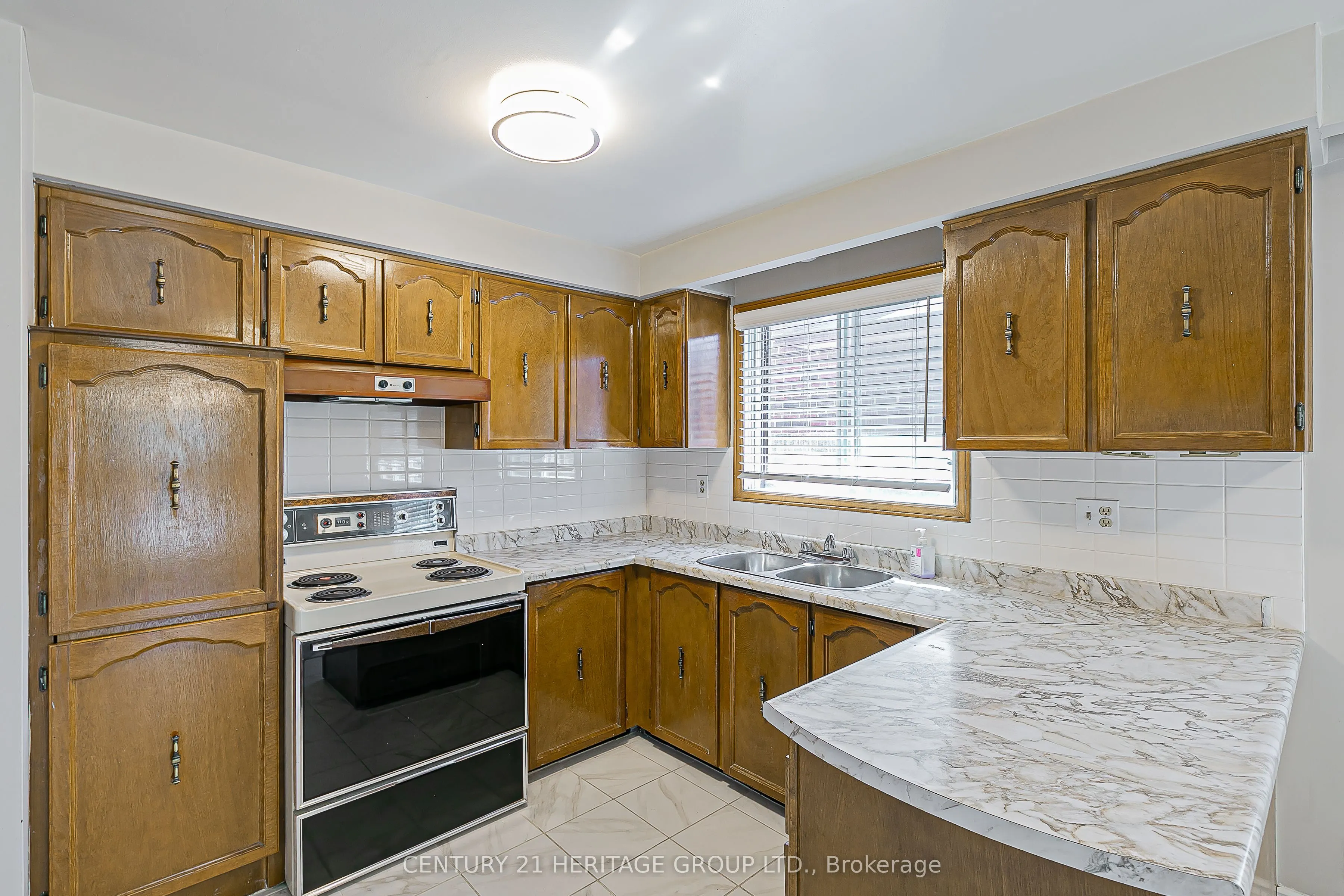 107 Hazelnut Crescent