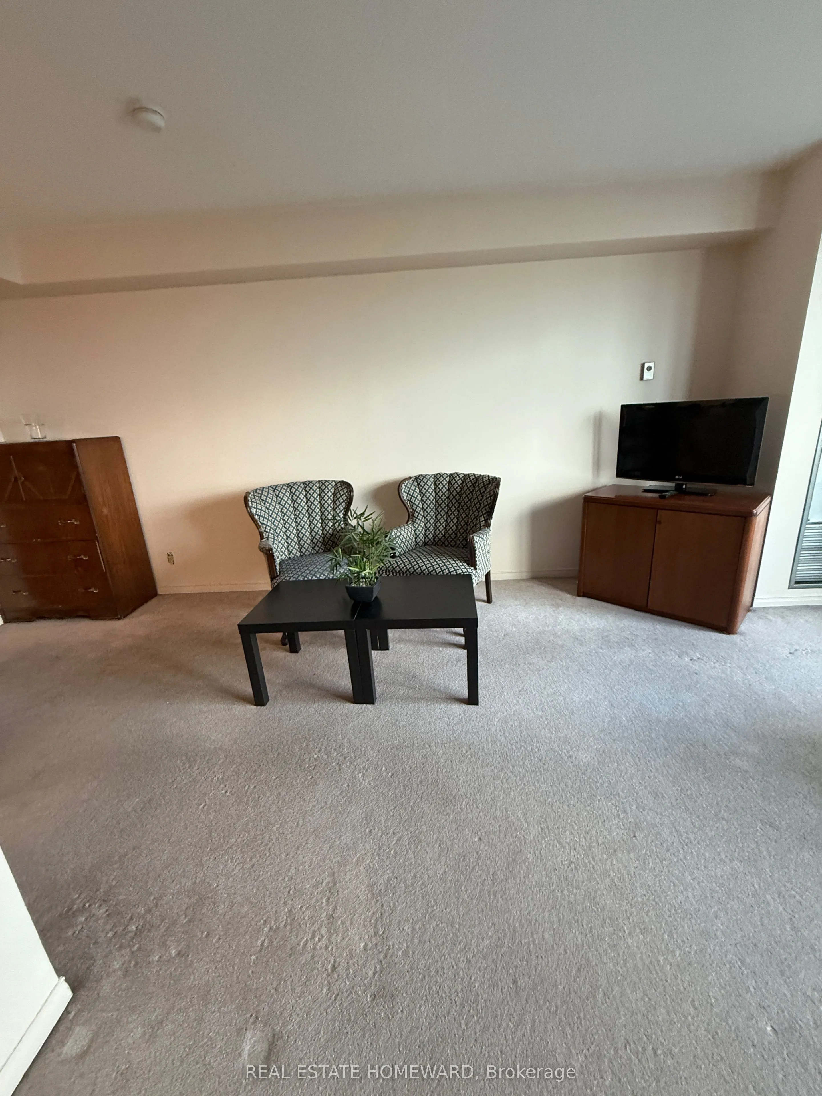 99 Harbour Square, #903