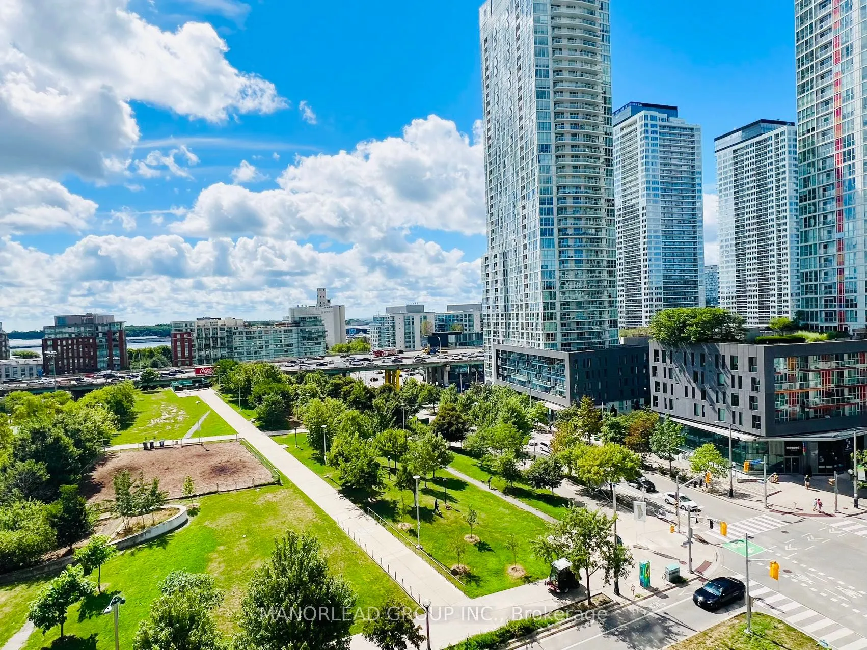 151 Dan Leckie Way, #958