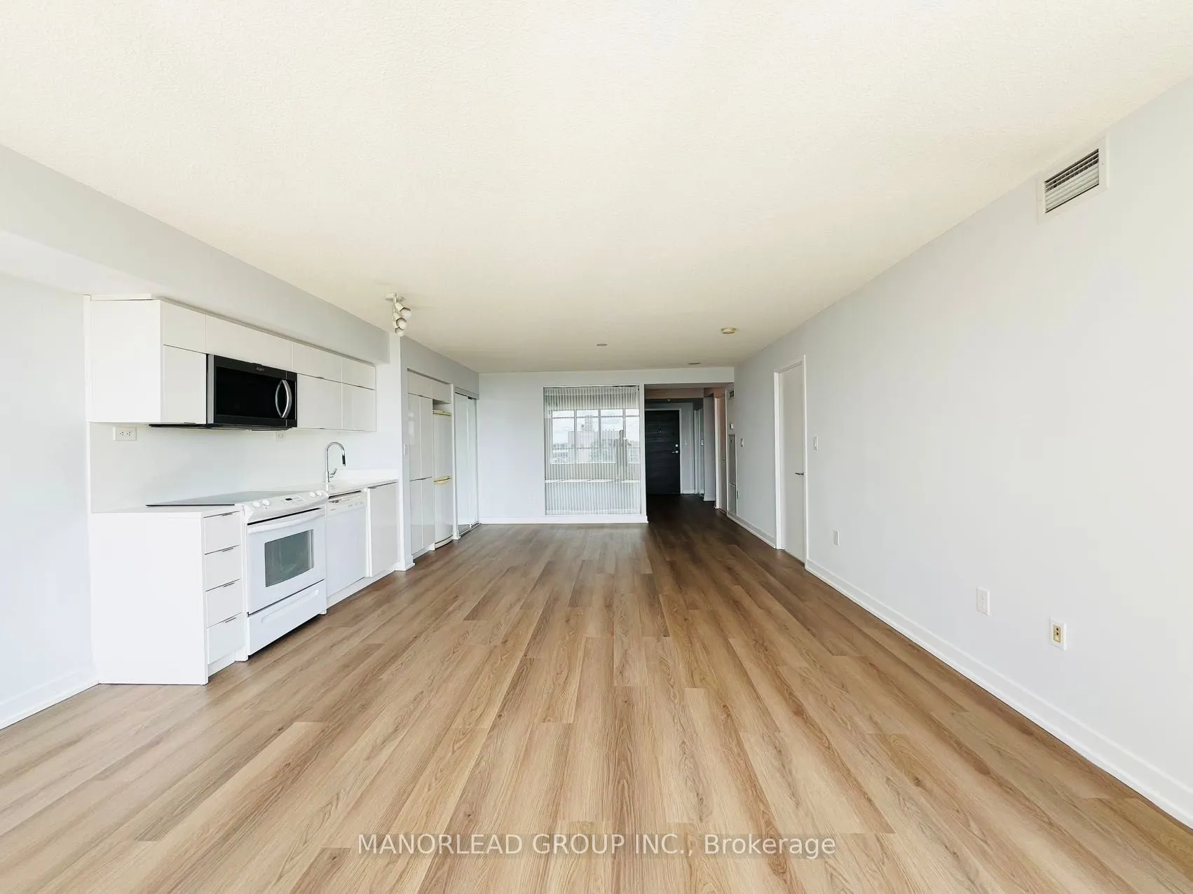 151 Dan Leckie Way, #958