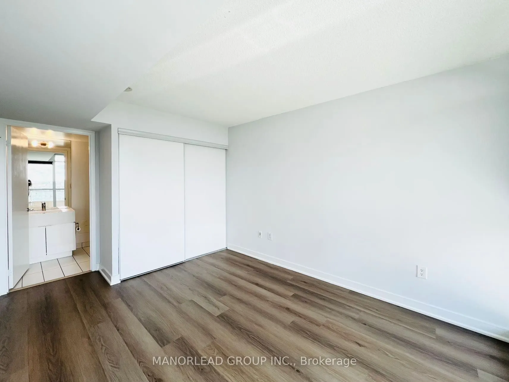 151 Dan Leckie Way, #958