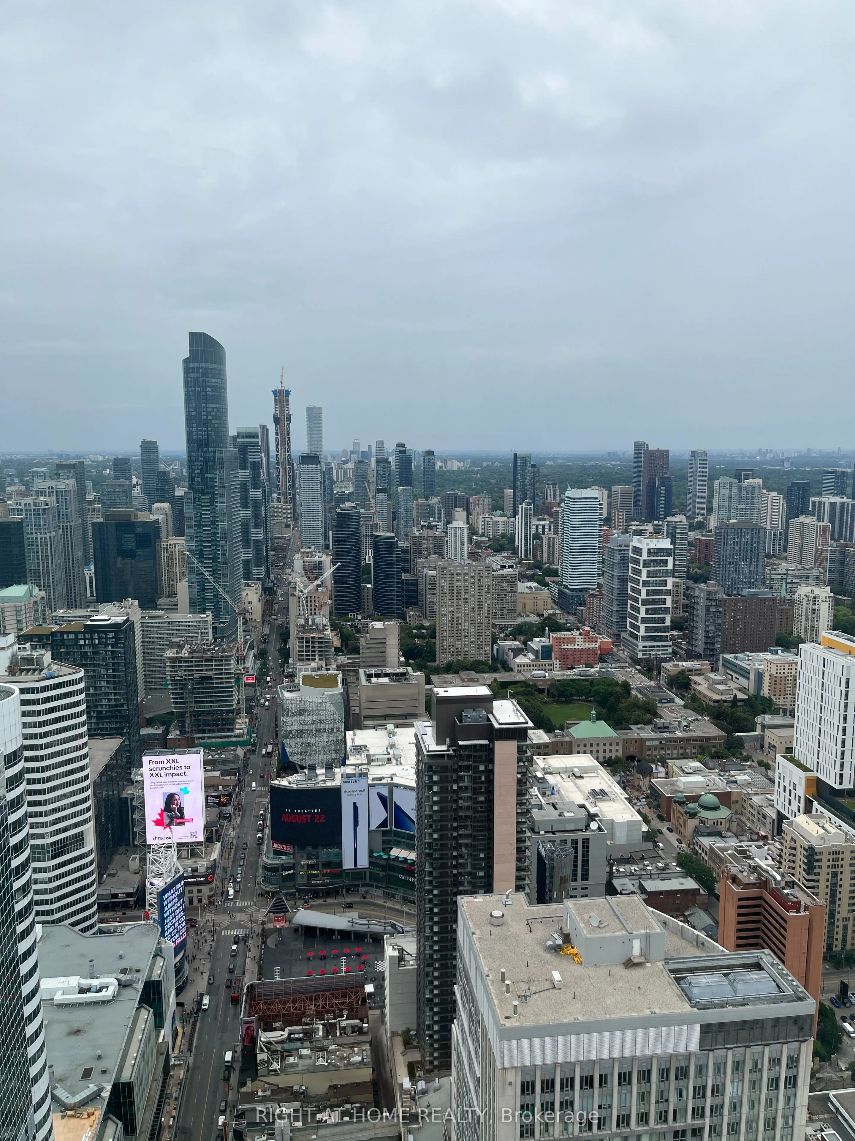 197 Yonge Street, #PH6014