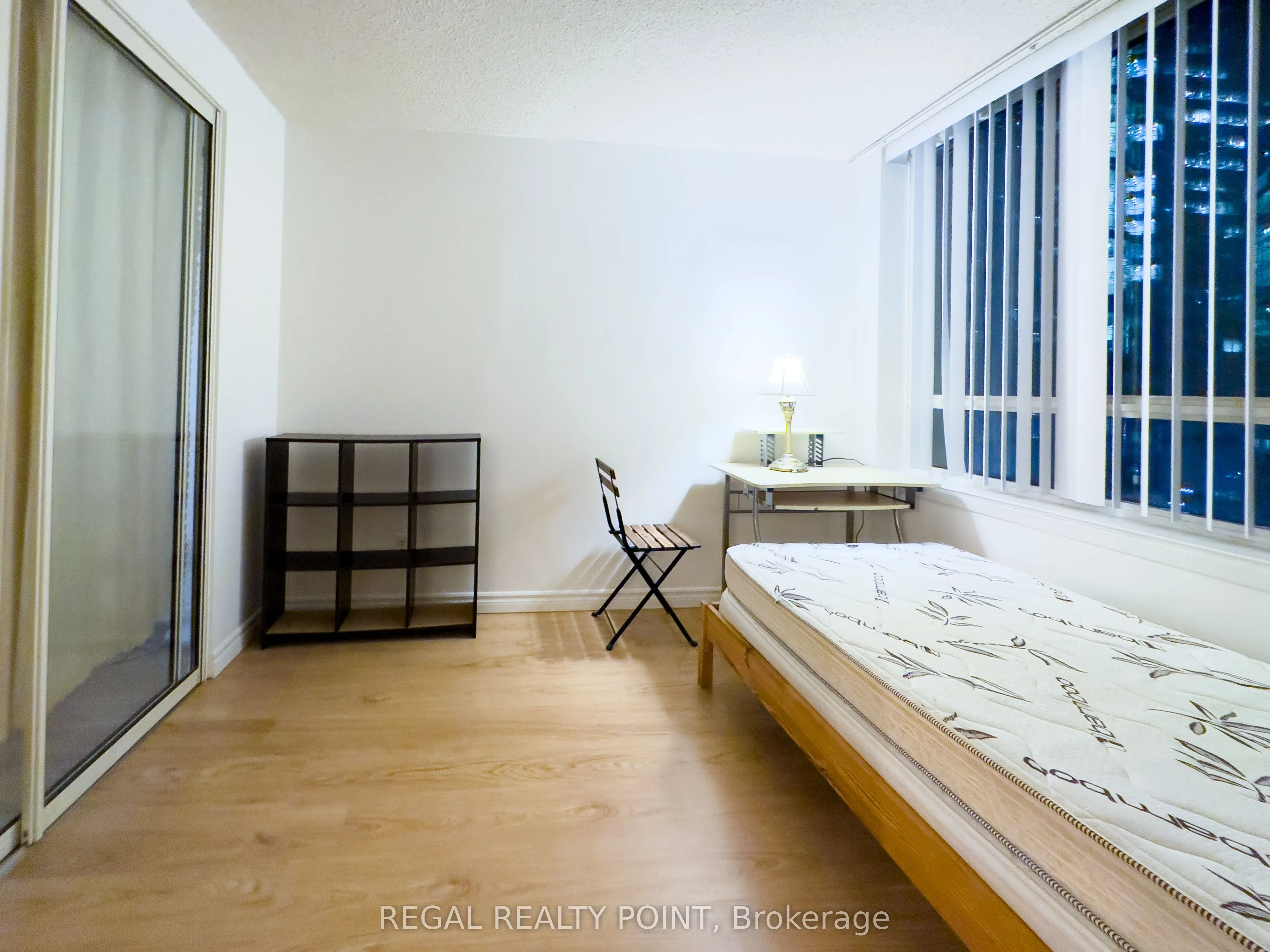 633 Bay Street, #1202