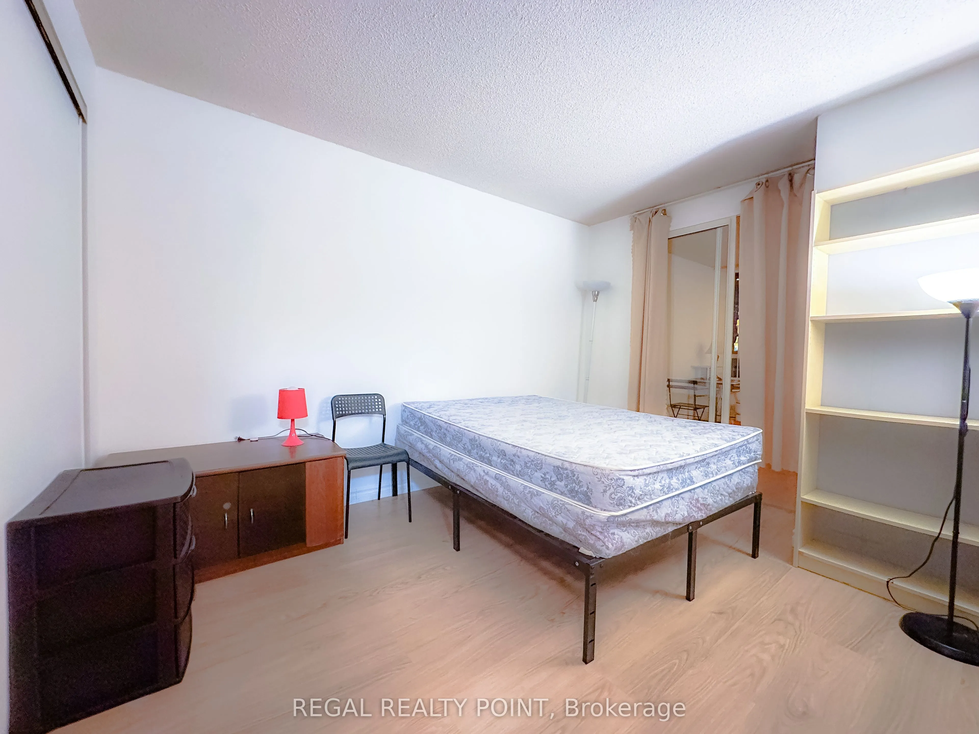 633 Bay Street, #1202