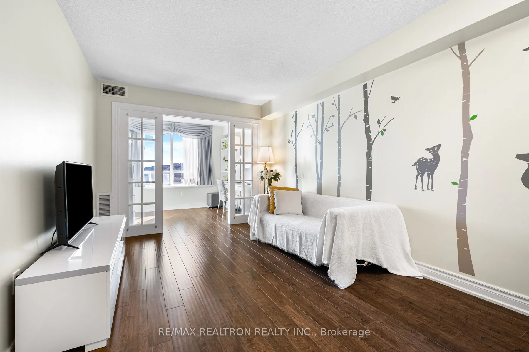 88 Grandview Way, #609