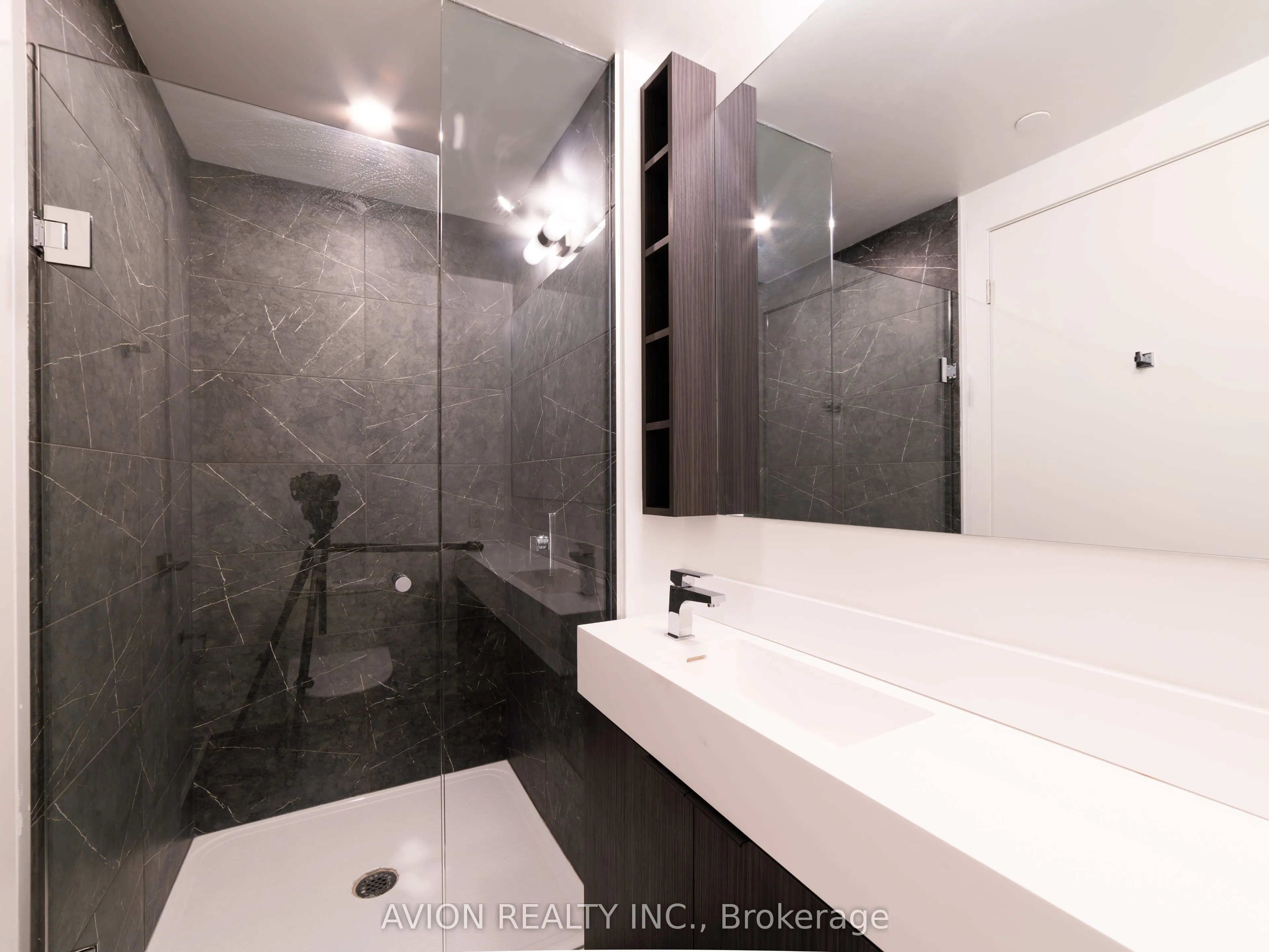 82 Dalhousie Street, #3817
