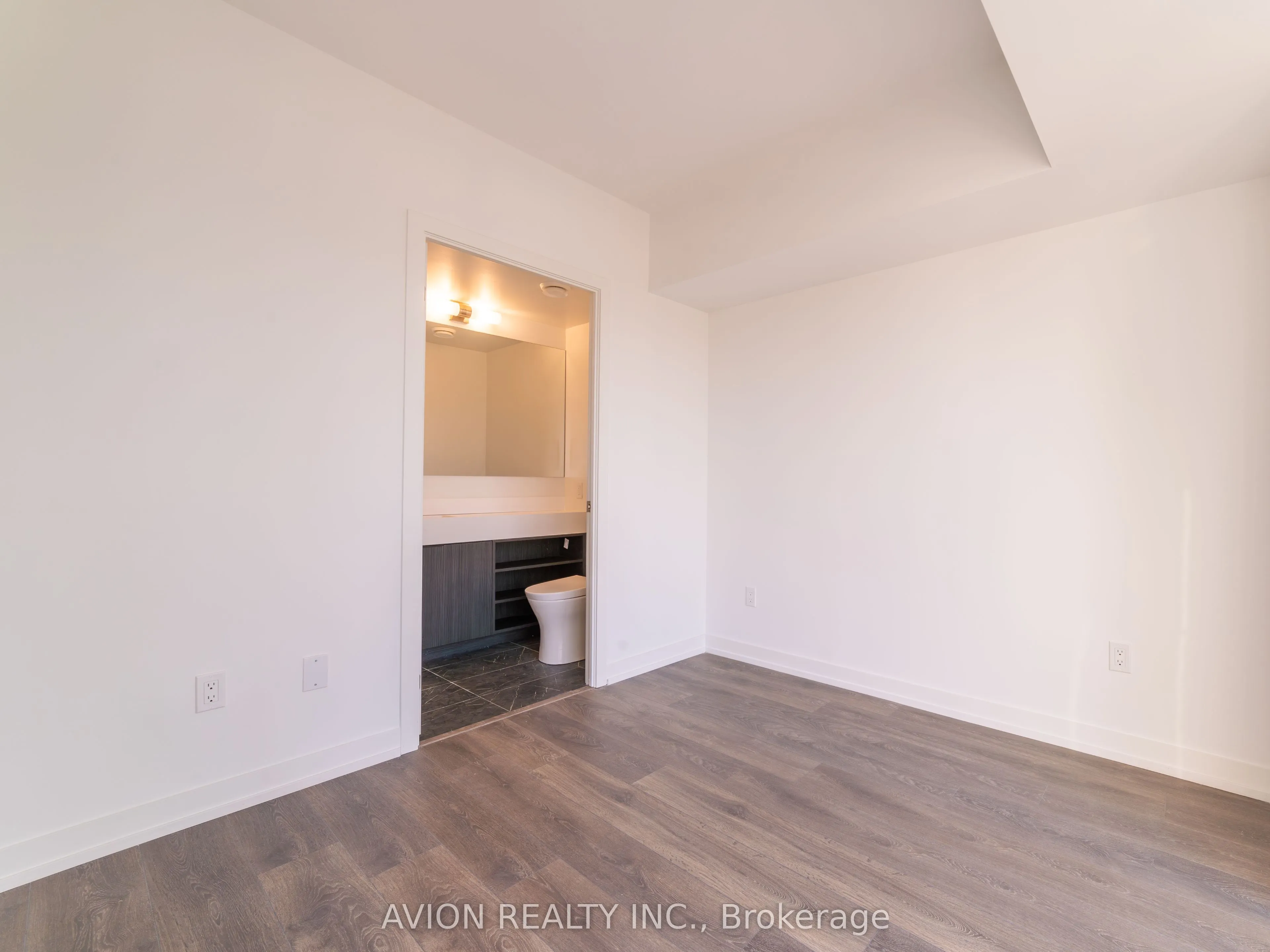 82 Dalhousie Street, #3817