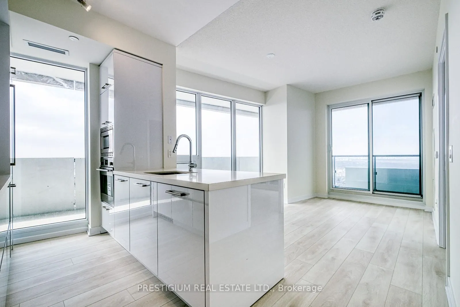 2221 Yonge Street, #4809