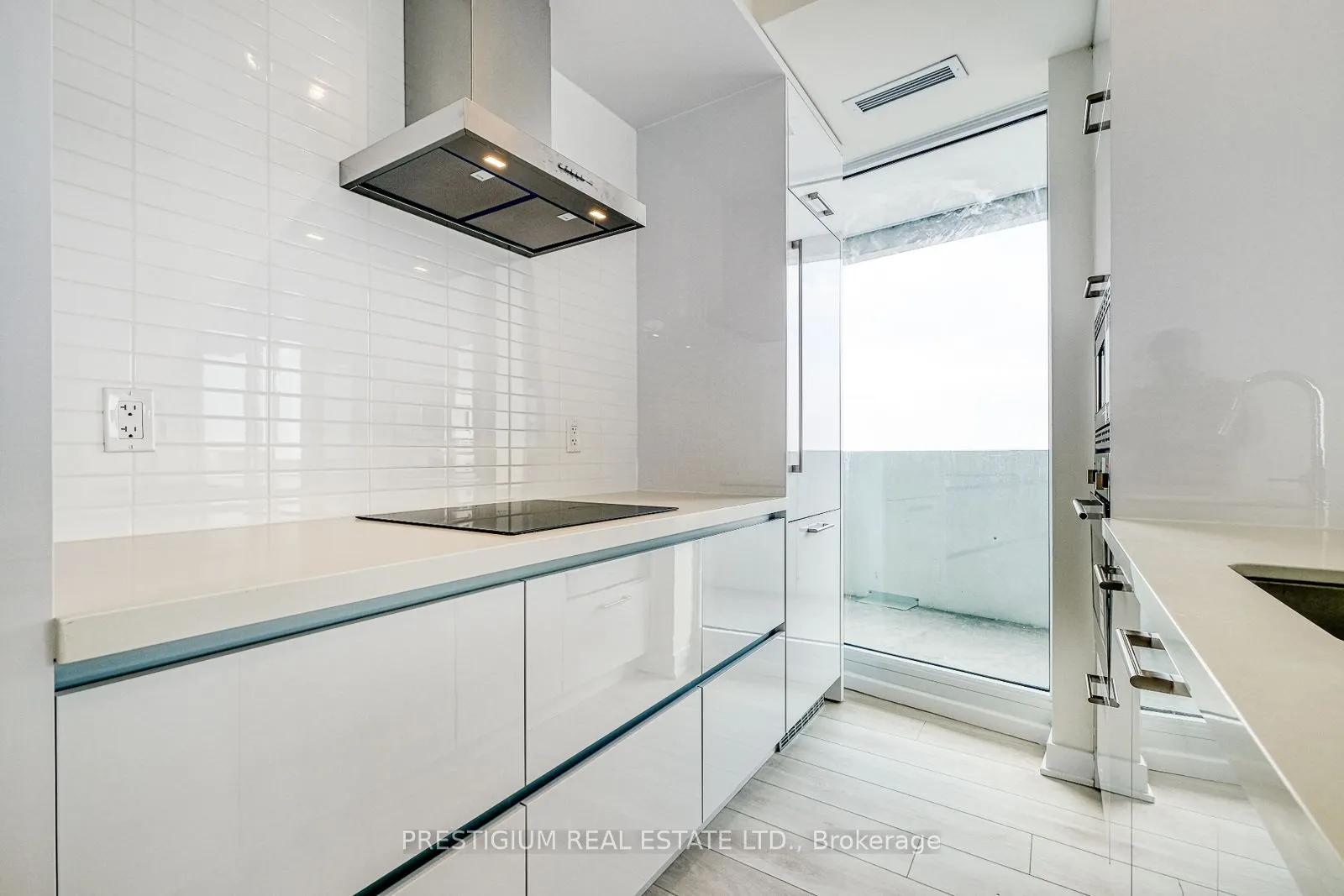 2221 Yonge Street, #4809