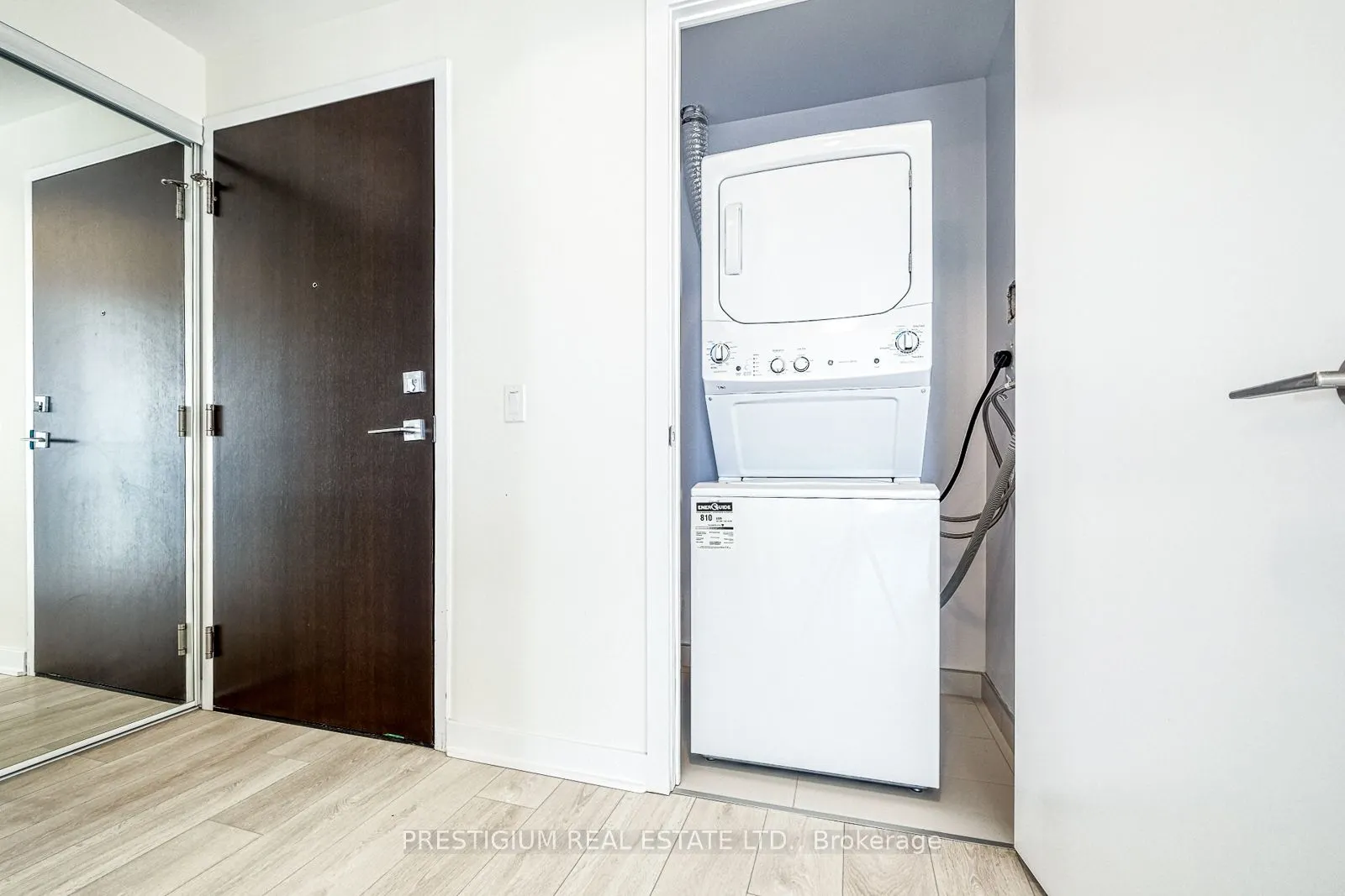 2221 Yonge Street, #4809