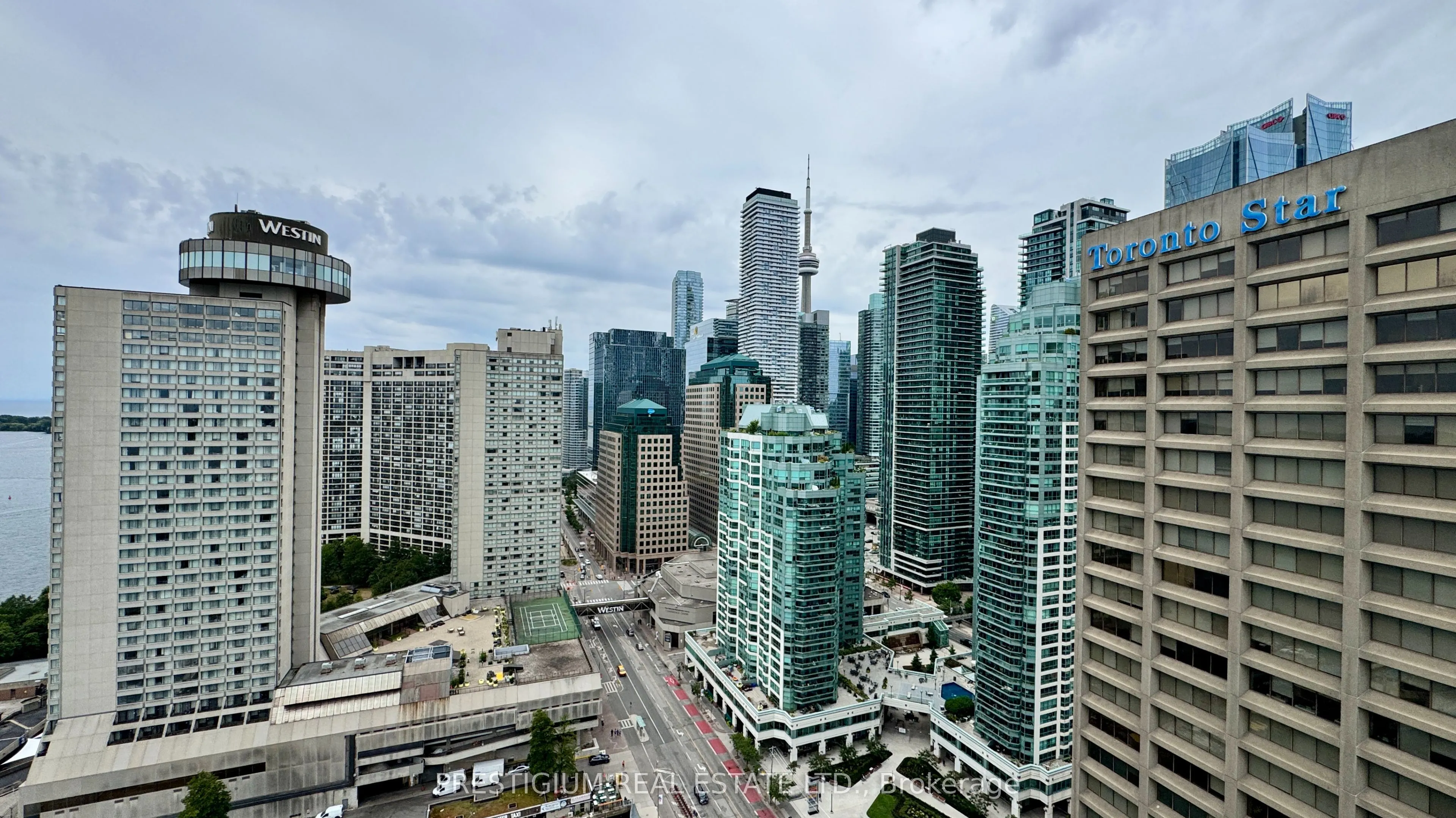 15 Queens Quay E, #2605