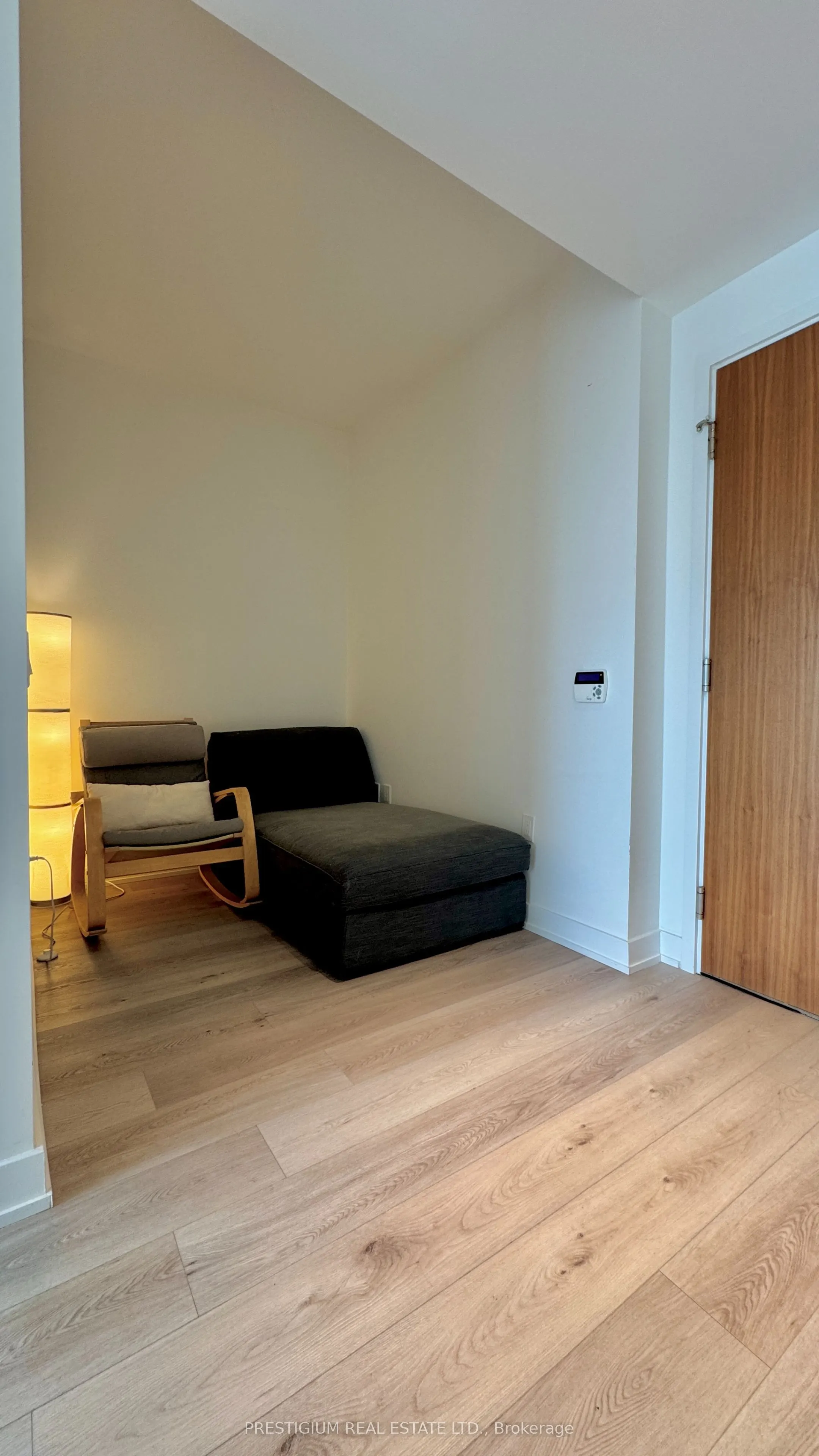 15 Queens Quay E, #2605