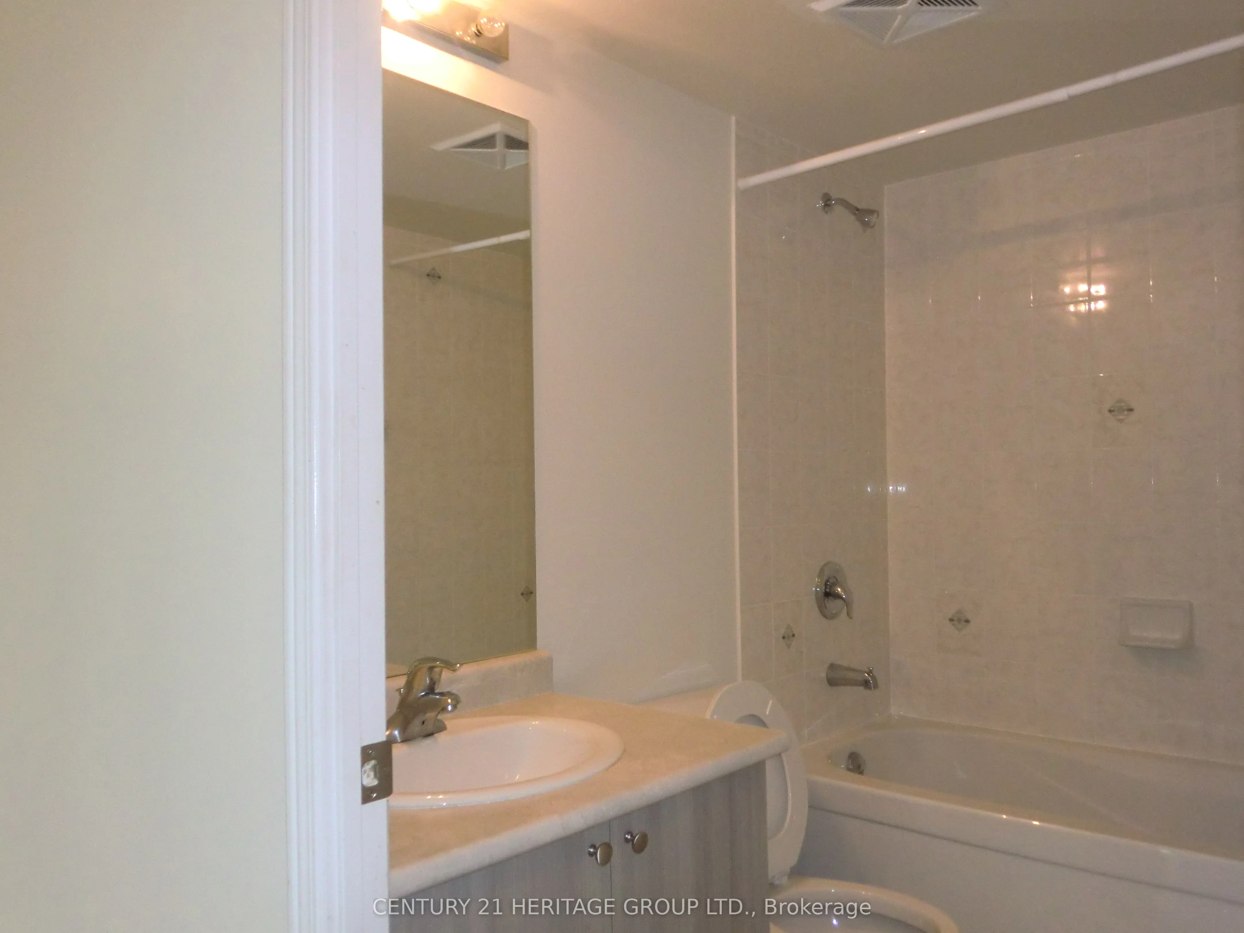 35 Hollywood Avenue, #2309