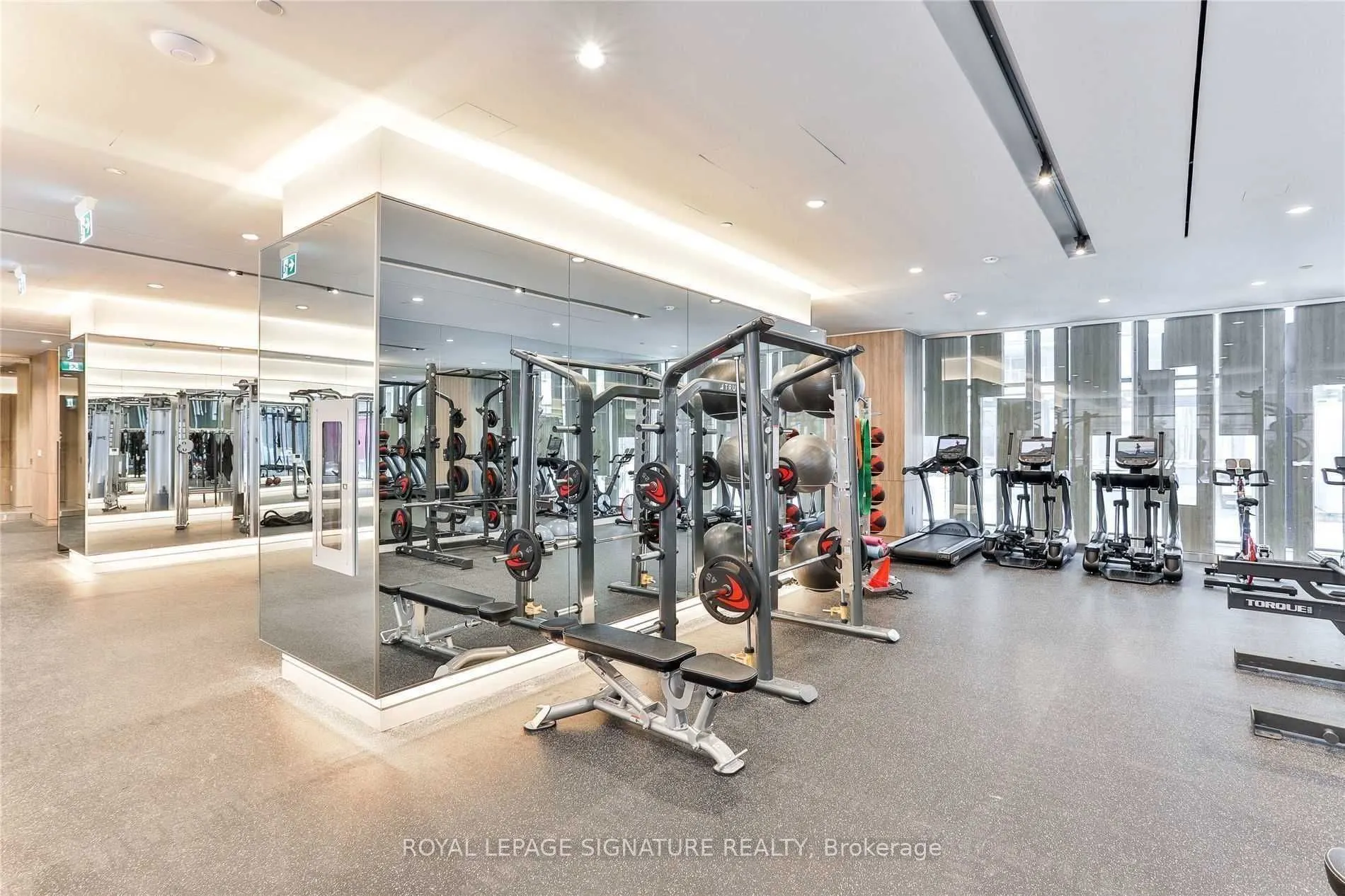 576 Front Street, #1011E