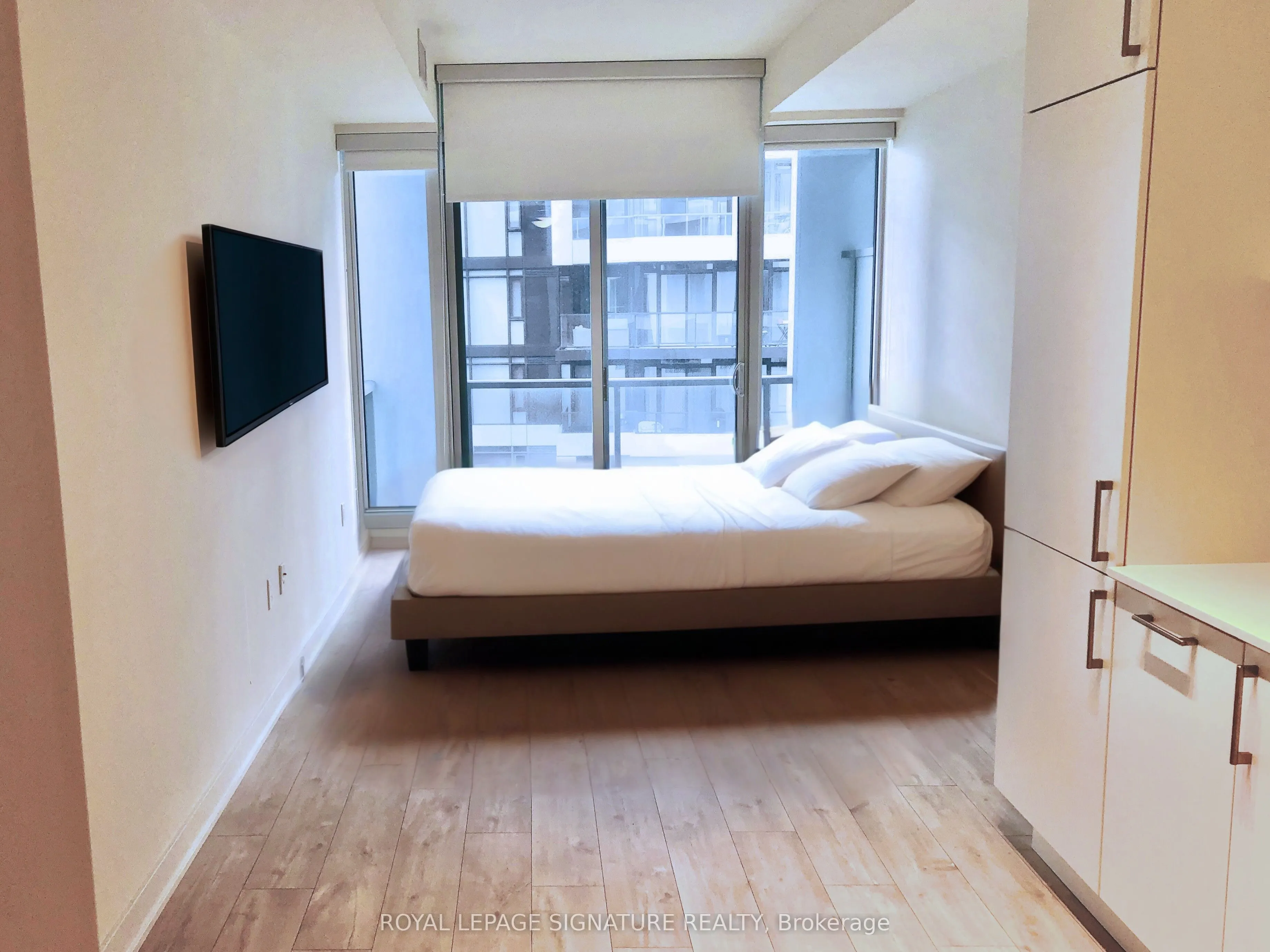 576 Front Street, #1011E