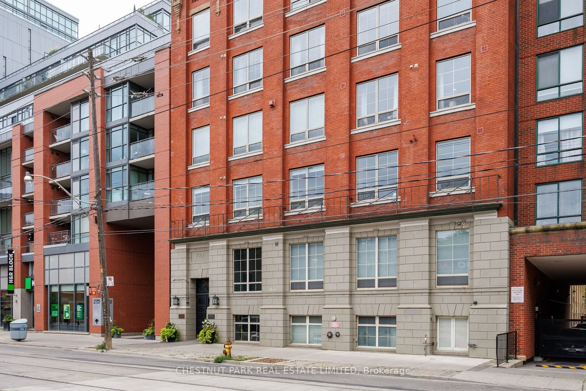 781 King Street W, #304