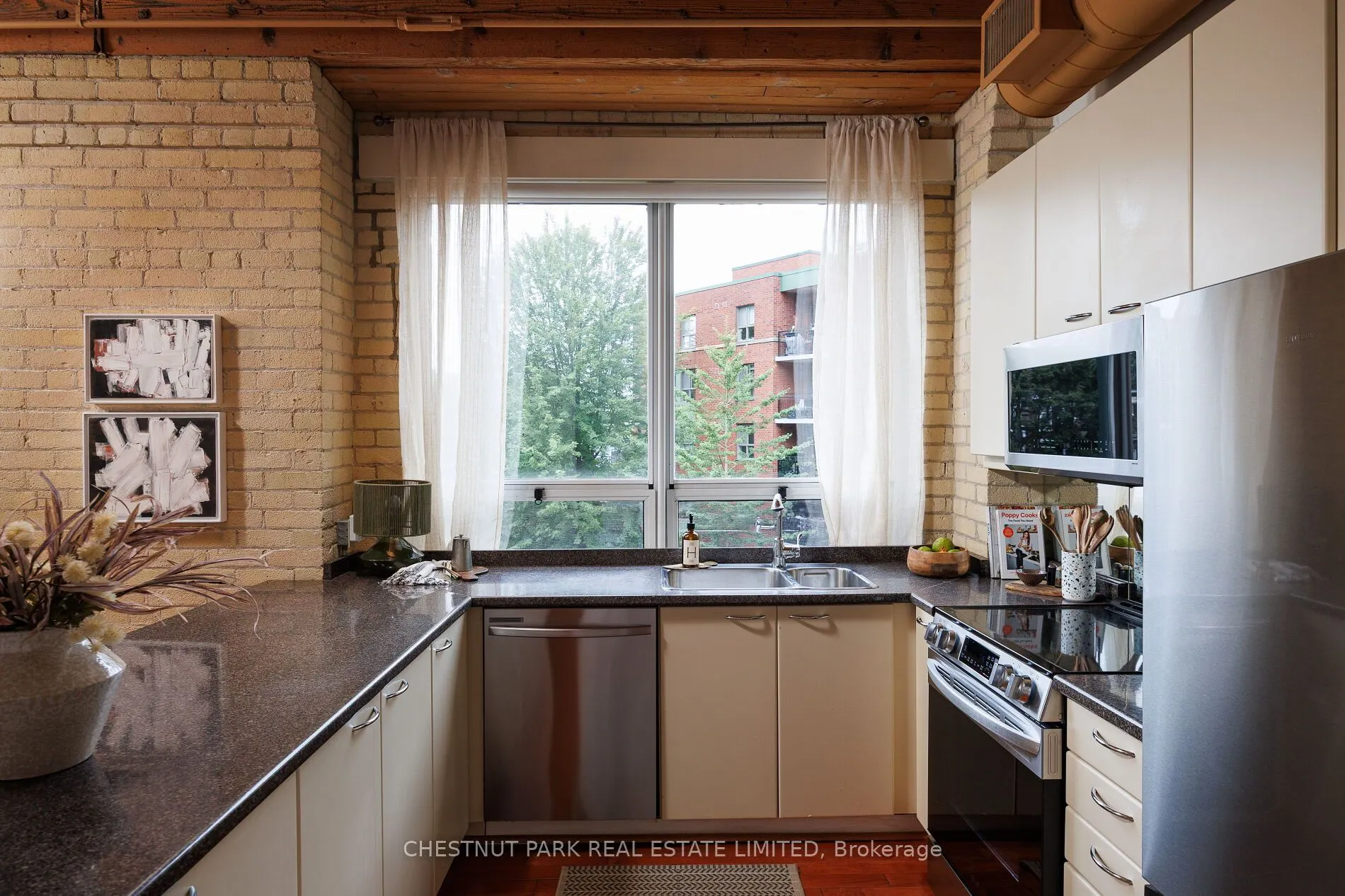 781 King Street W, #304