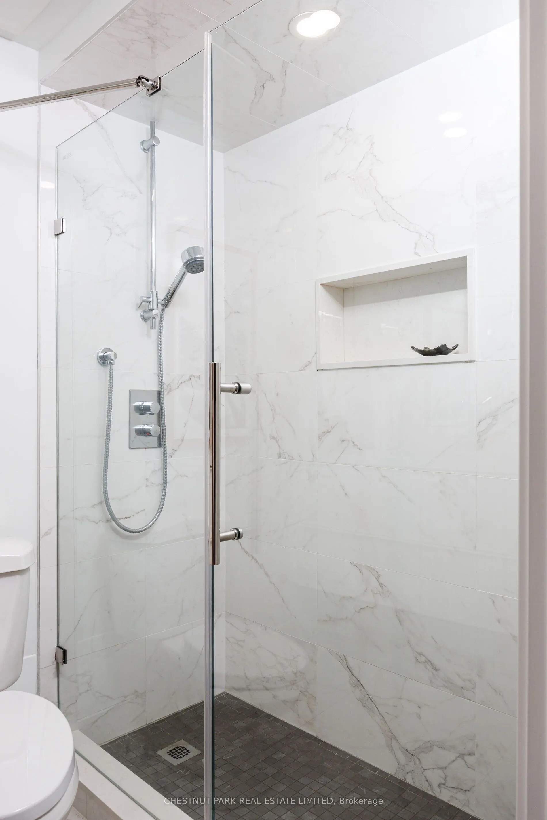 781 King Street W, #304