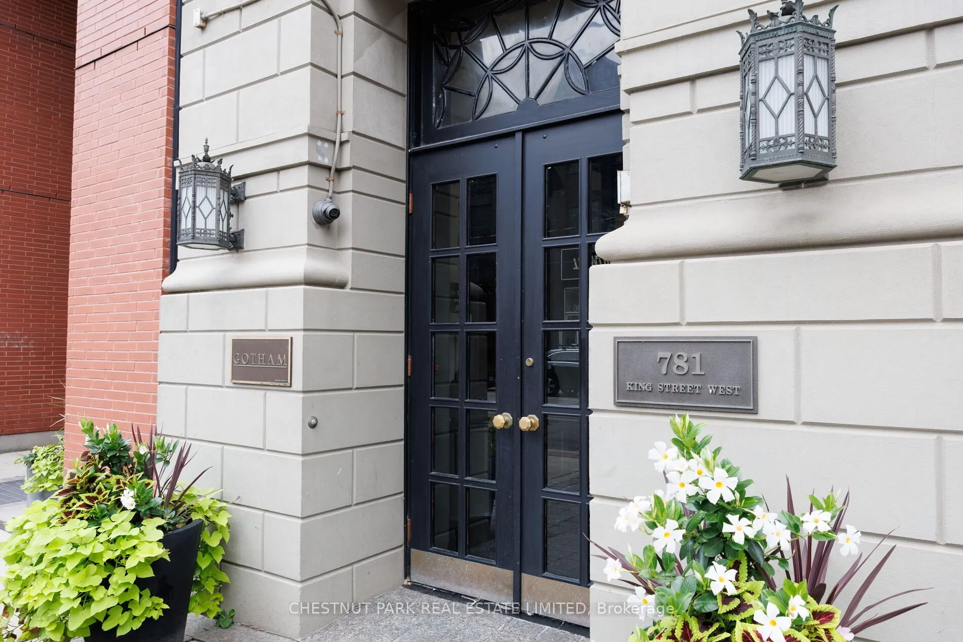 781 King Street W, #304