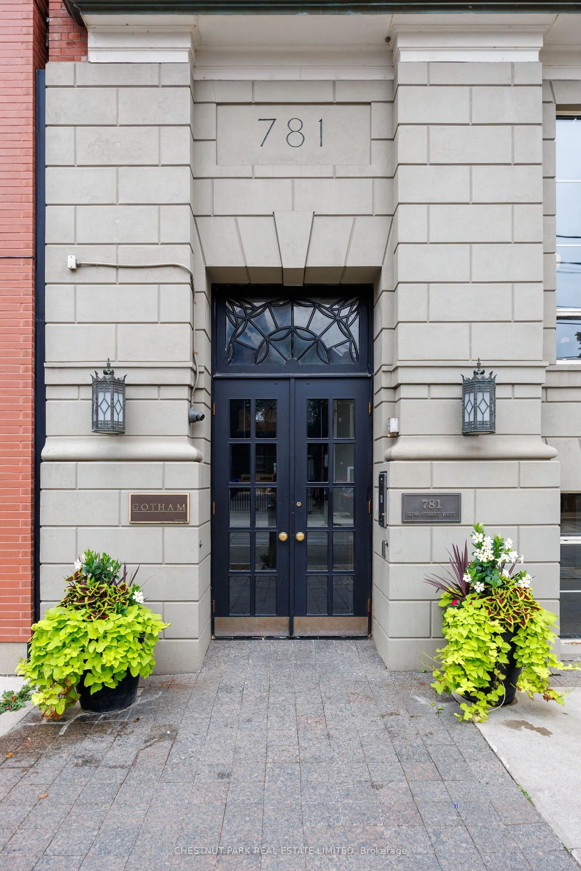 781 King Street W, #304