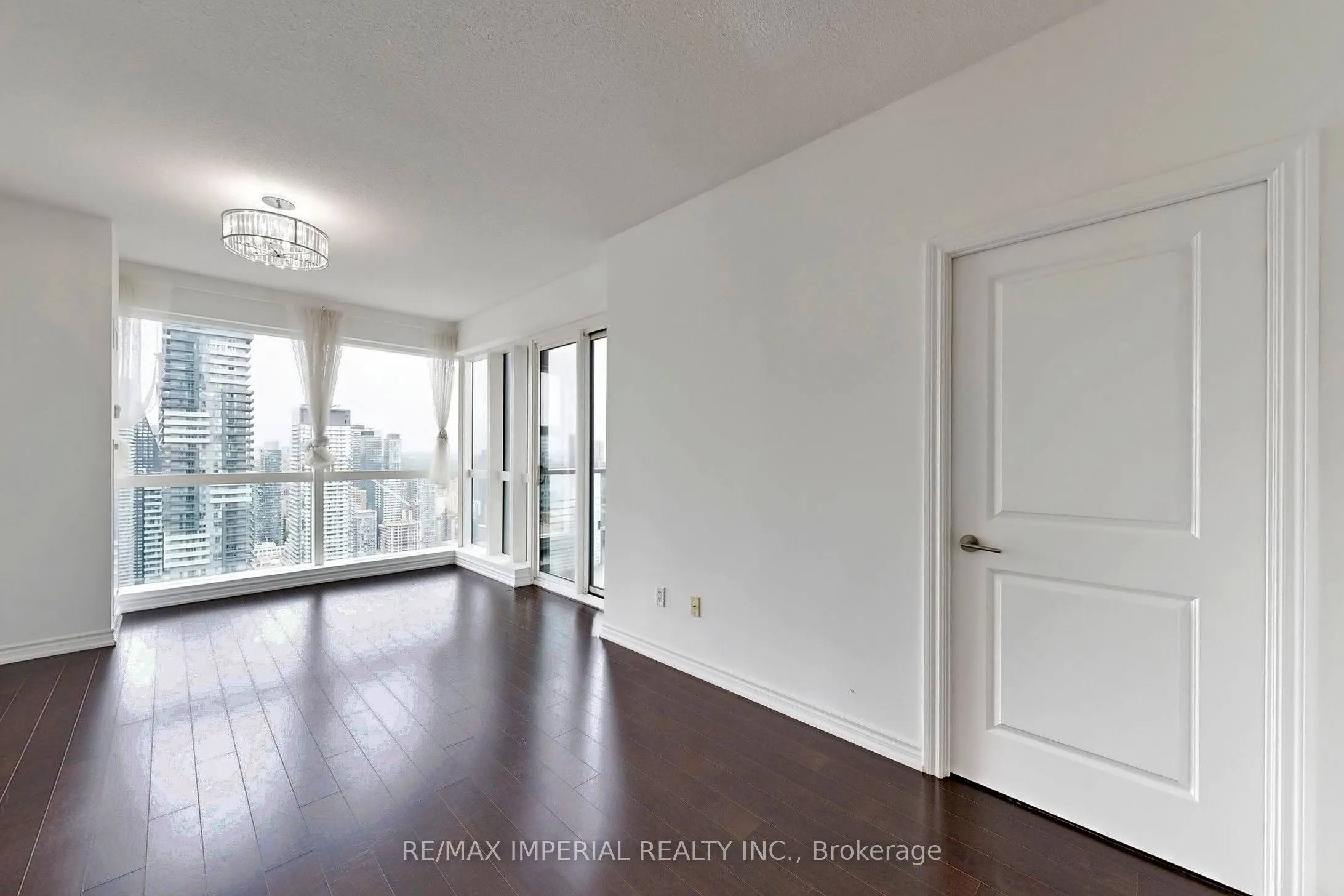 386 Yonge Street, #4801